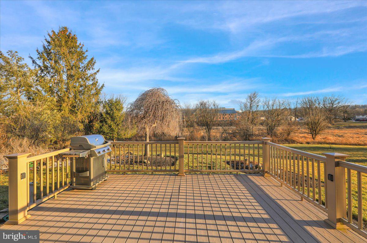 WILLOW RUN - Residential