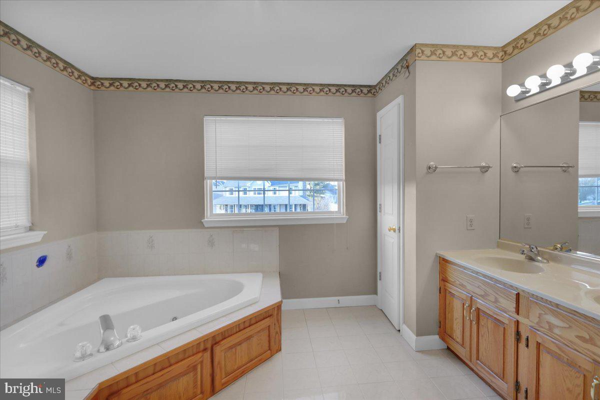 WILLOW RUN - Residential