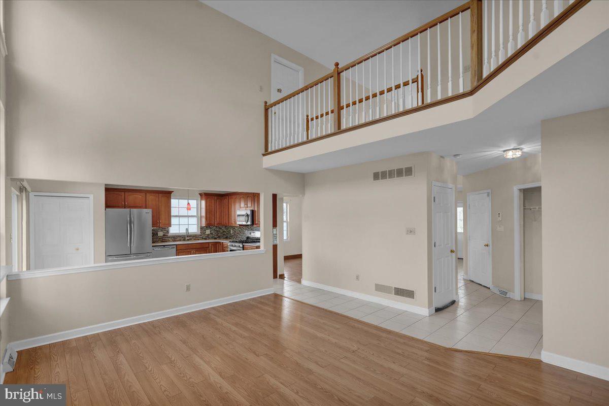 WILLOW RUN - Residential