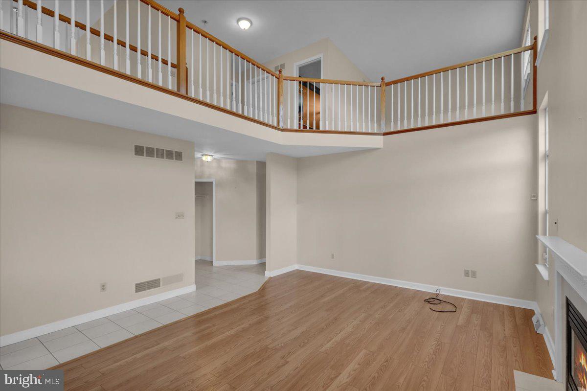 WILLOW RUN - Residential