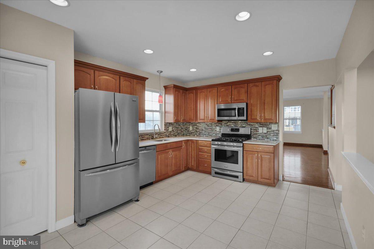 WILLOW RUN - Residential