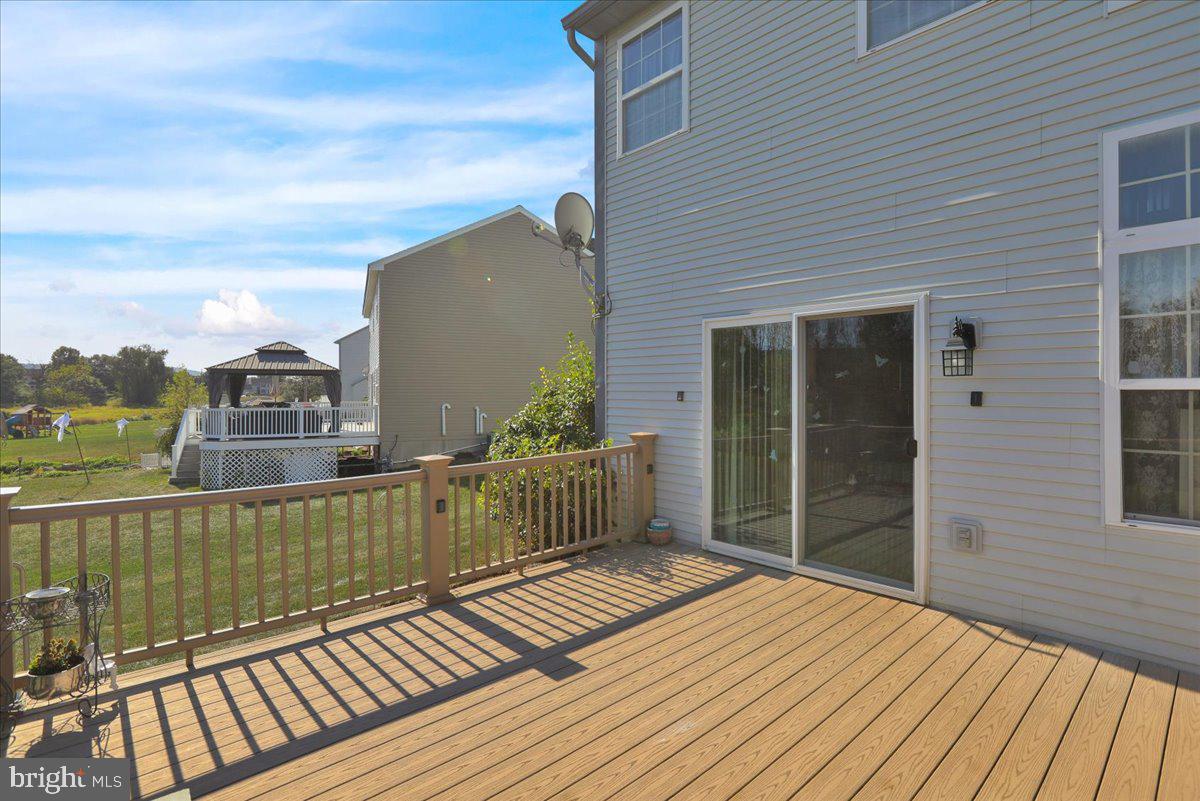 WILLOW RUN - Residential