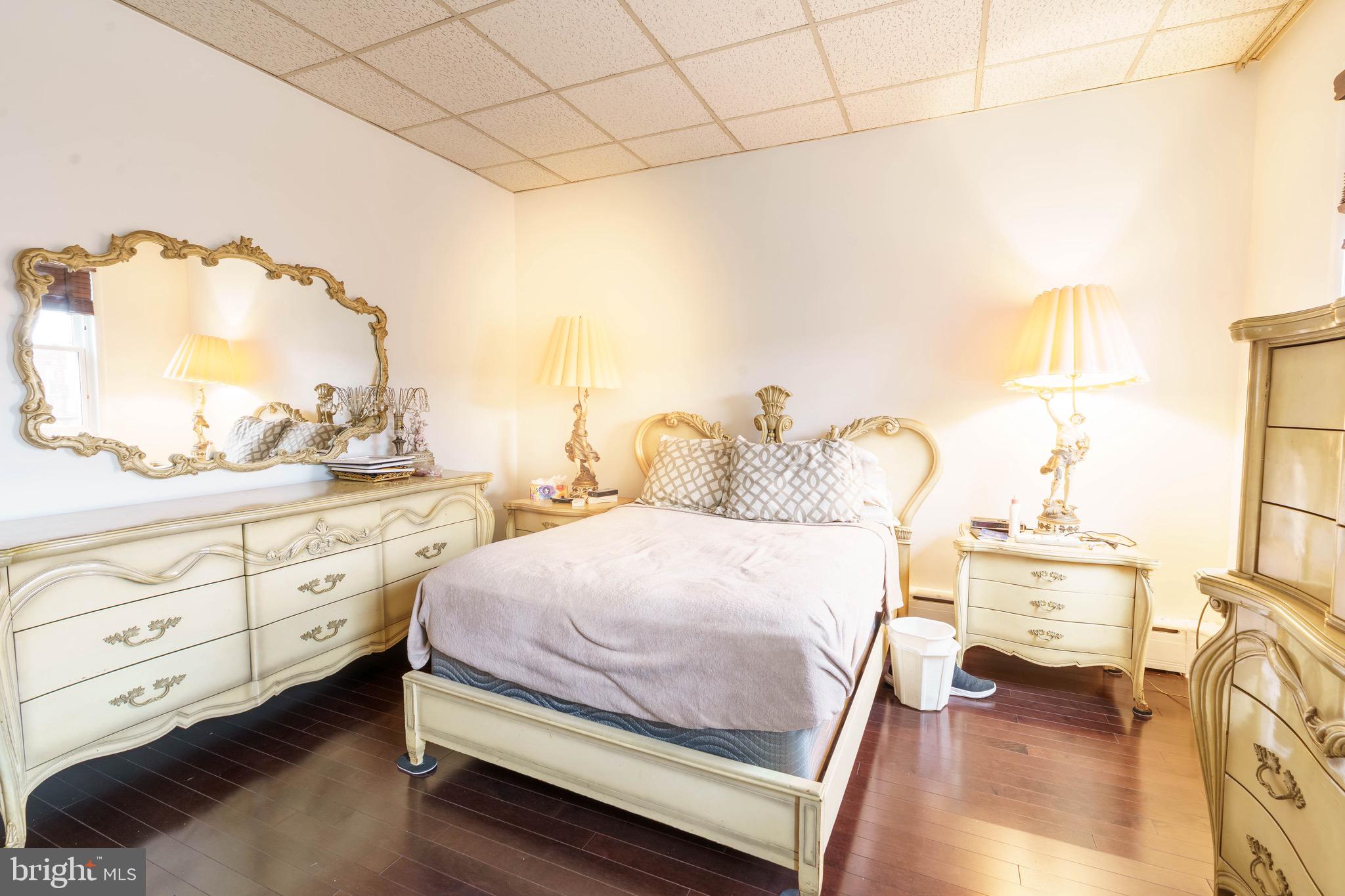 LOWER MOYAMENSING - Residential