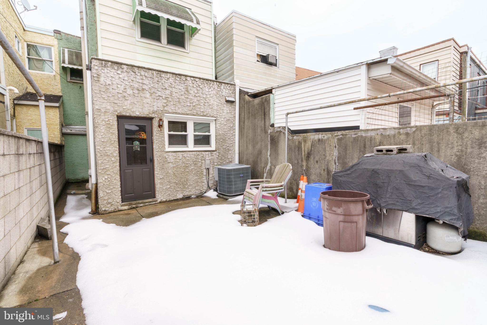 LOWER MOYAMENSING - Residential