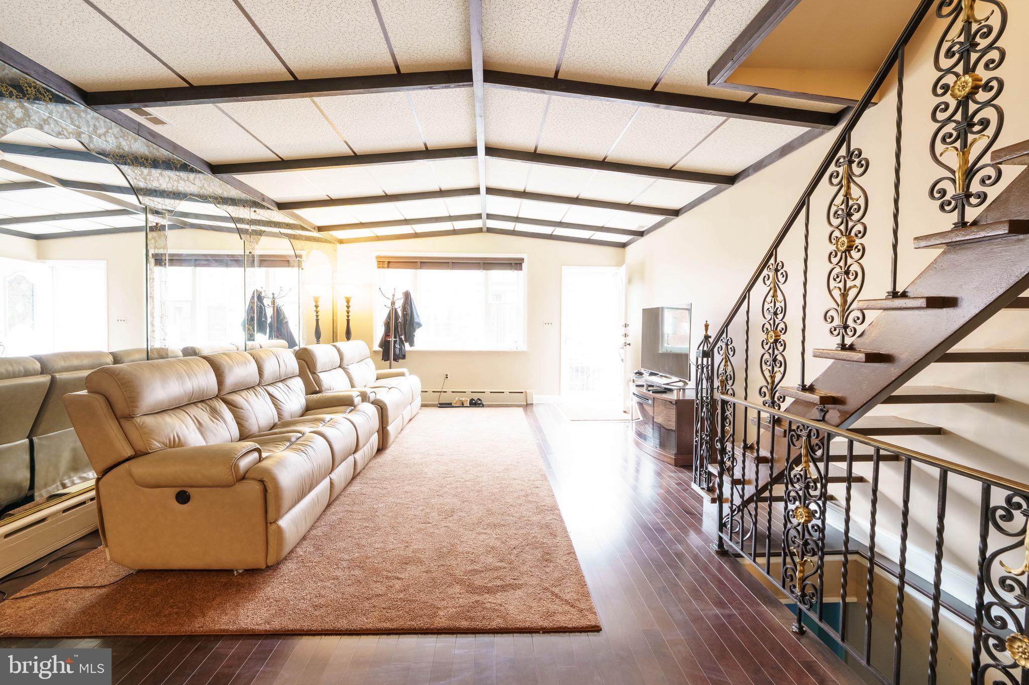 LOWER MOYAMENSING - Residential