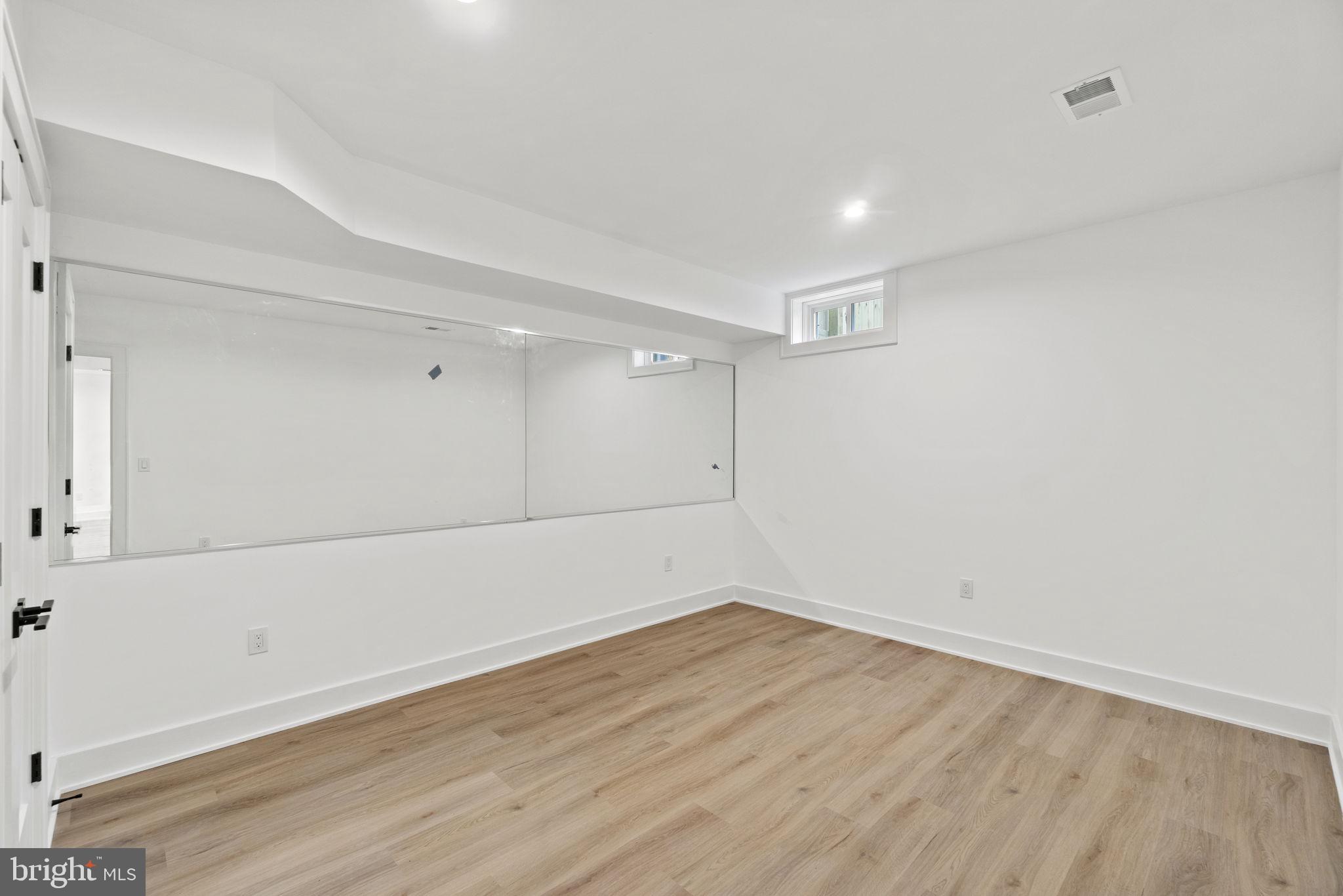 PARKWOOD - Residential