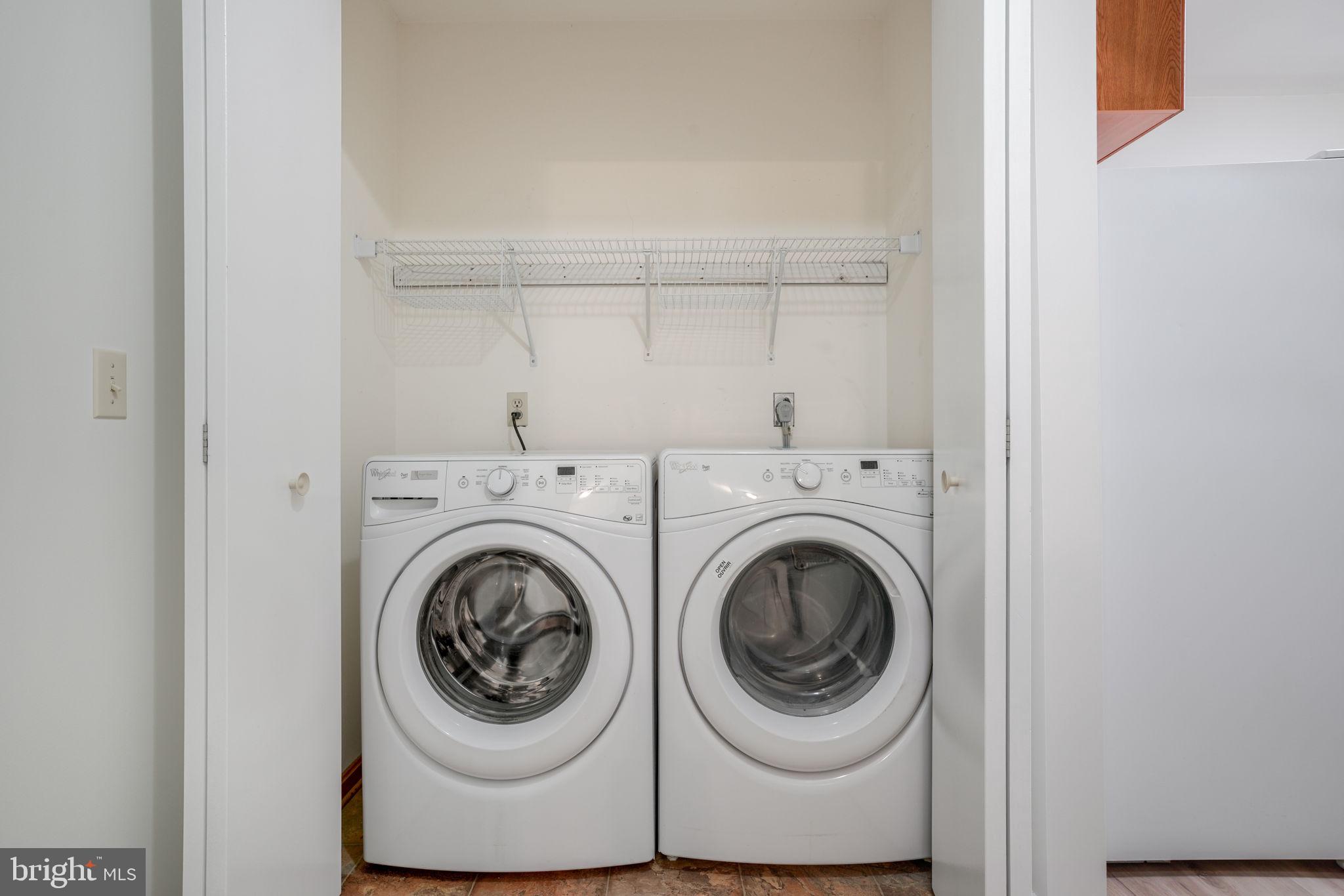 CAPTAIN'S COVE - Residential