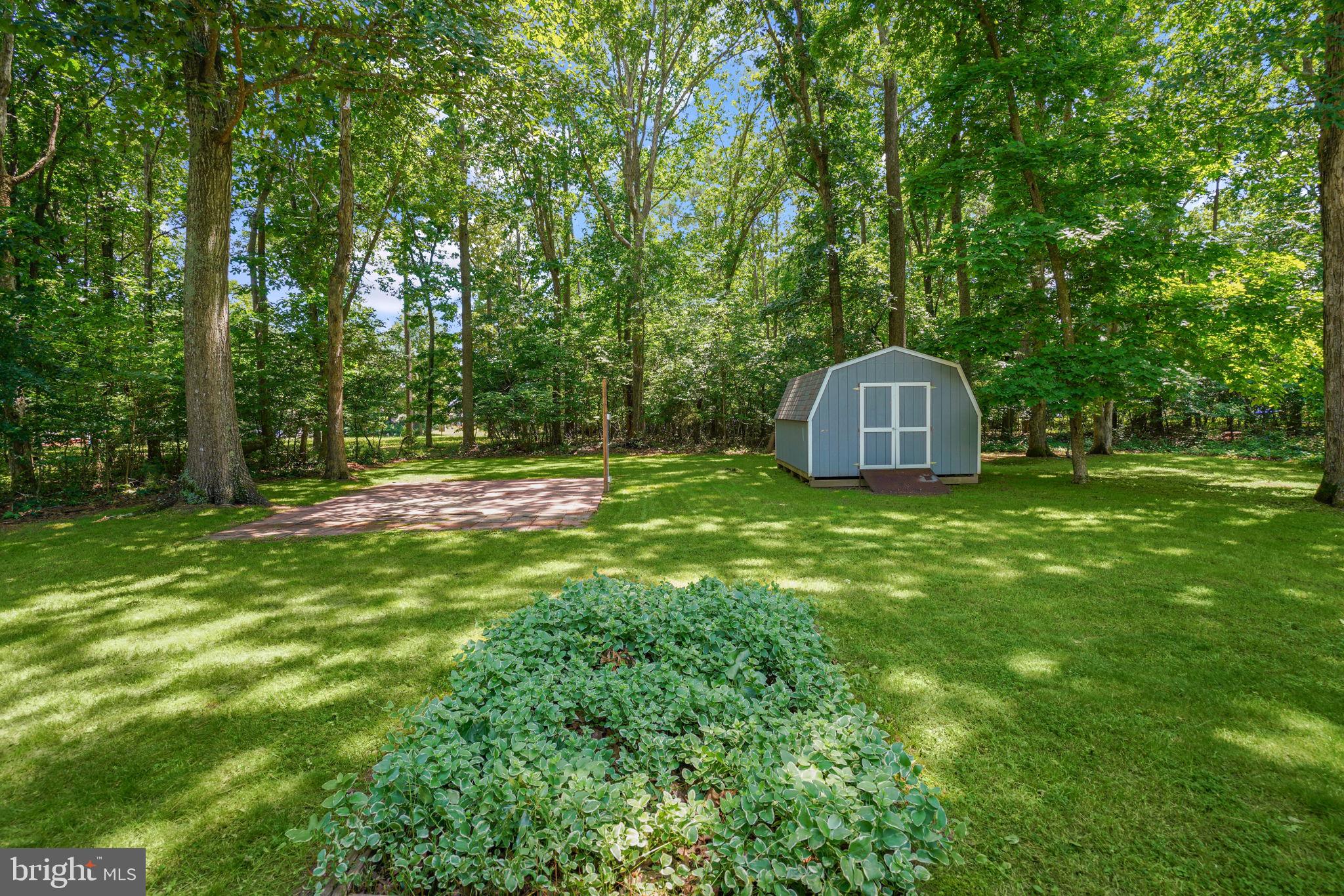 CAPTAIN'S COVE - Residential