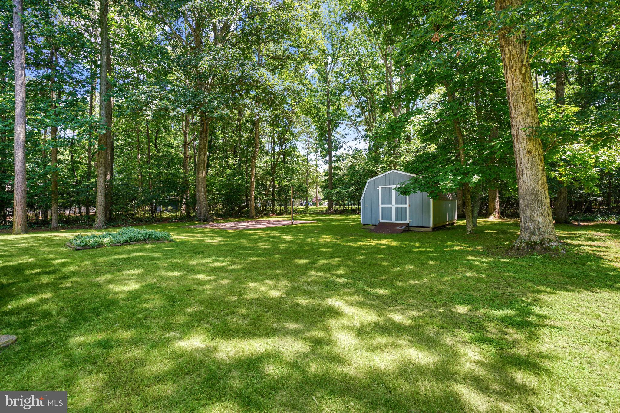 CAPTAIN'S COVE - Residential