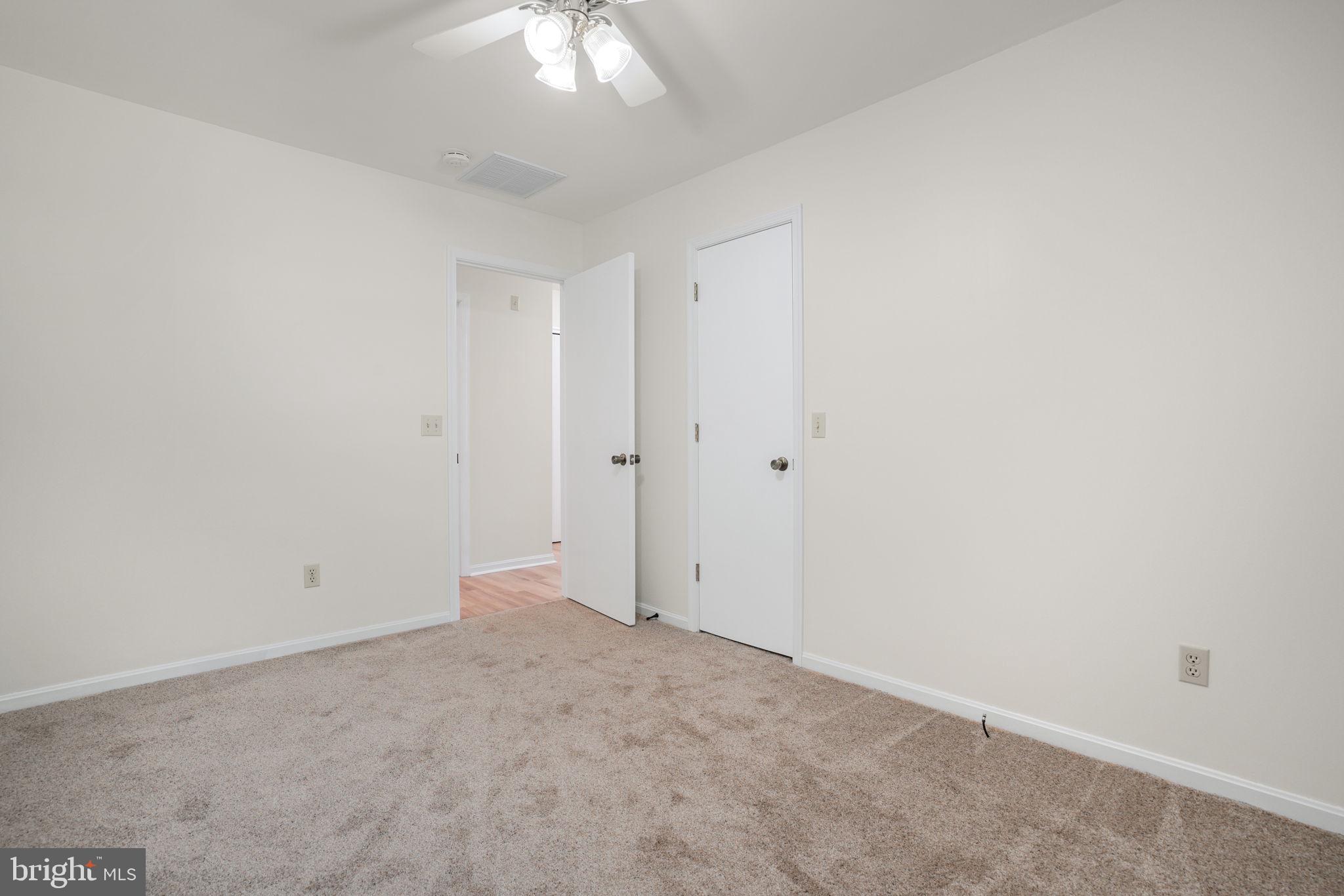 CAPTAIN'S COVE - Residential