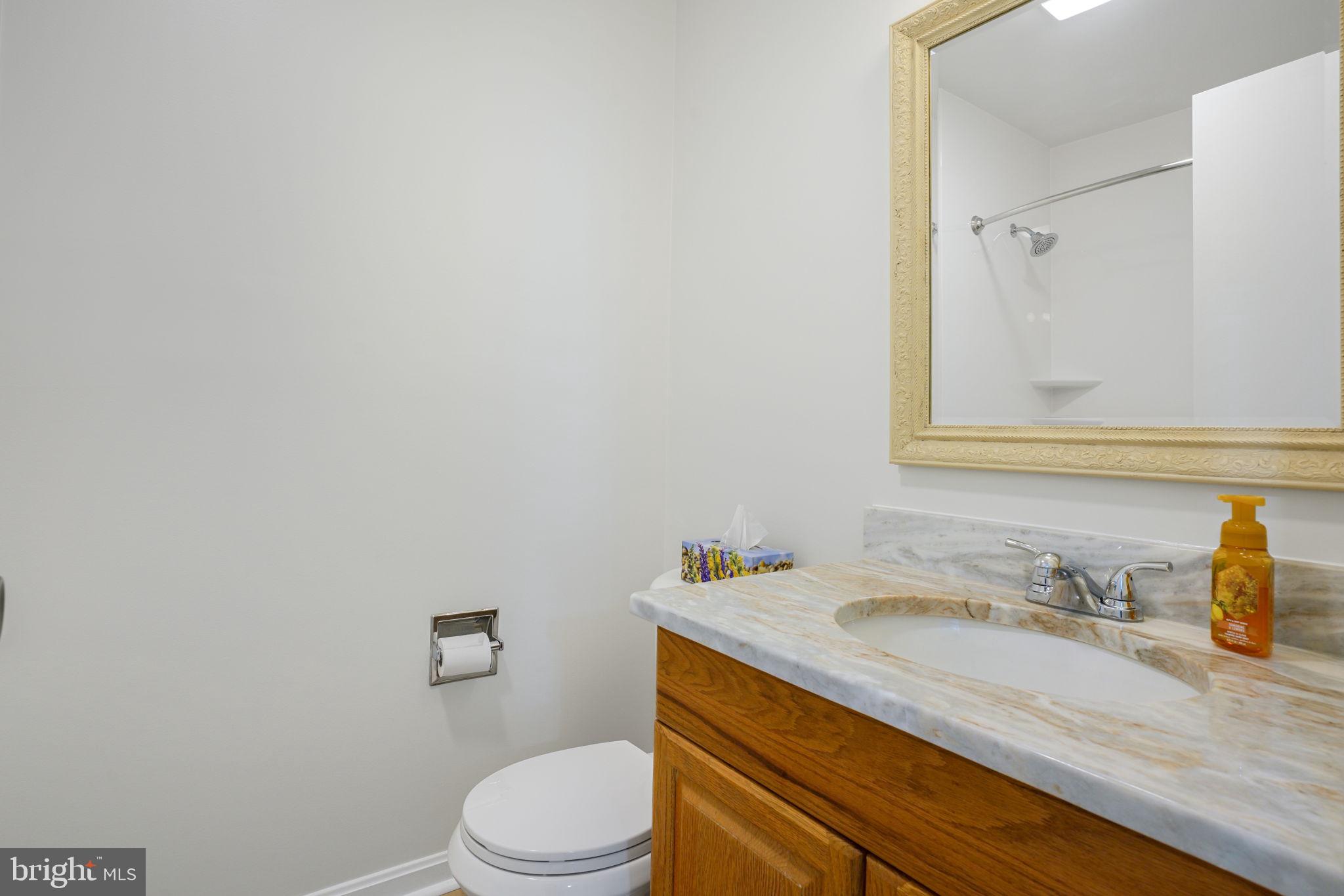 CAPTAIN'S COVE - Residential