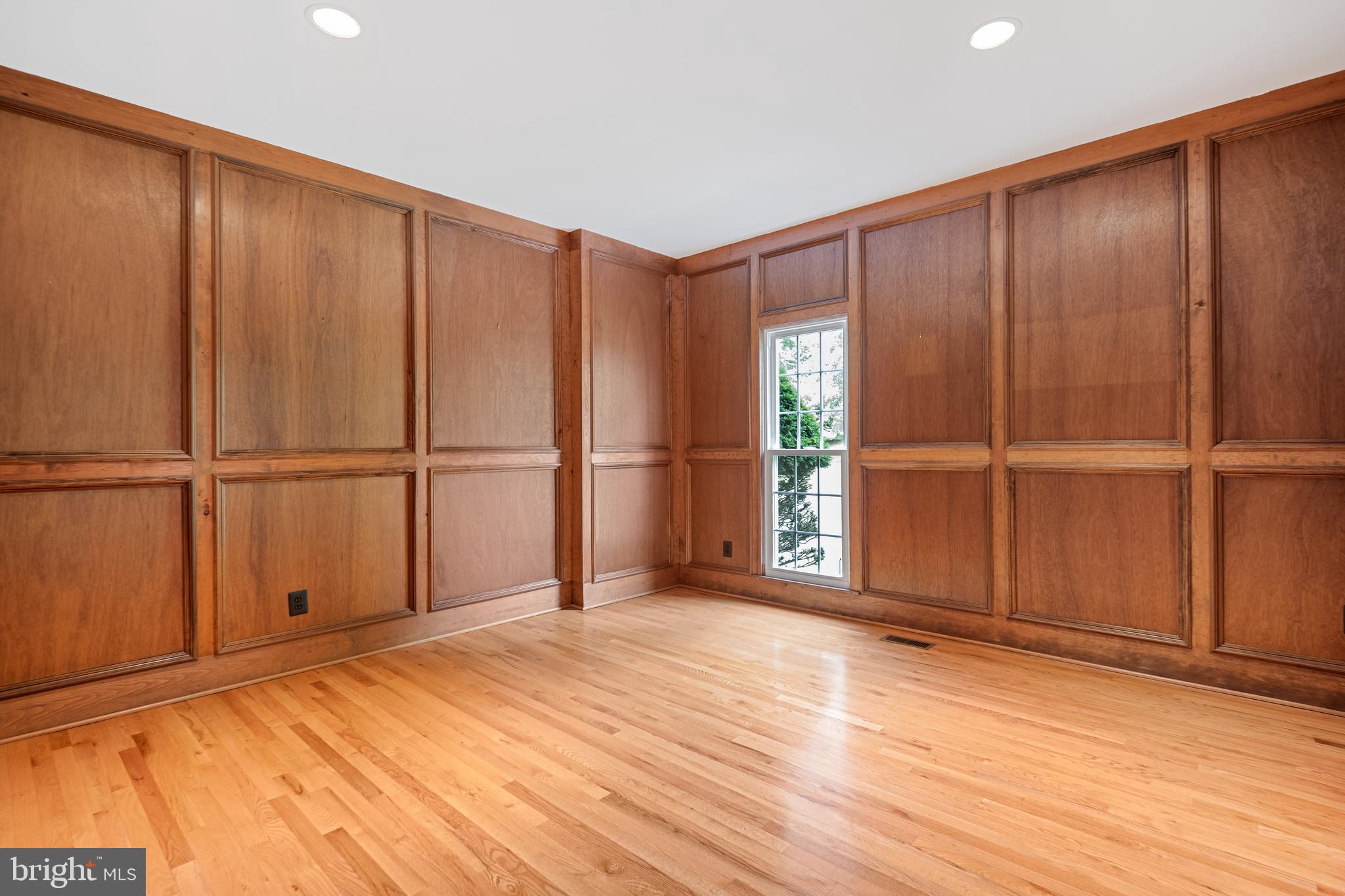 LAKE NORMANDY ESTATES - Residential