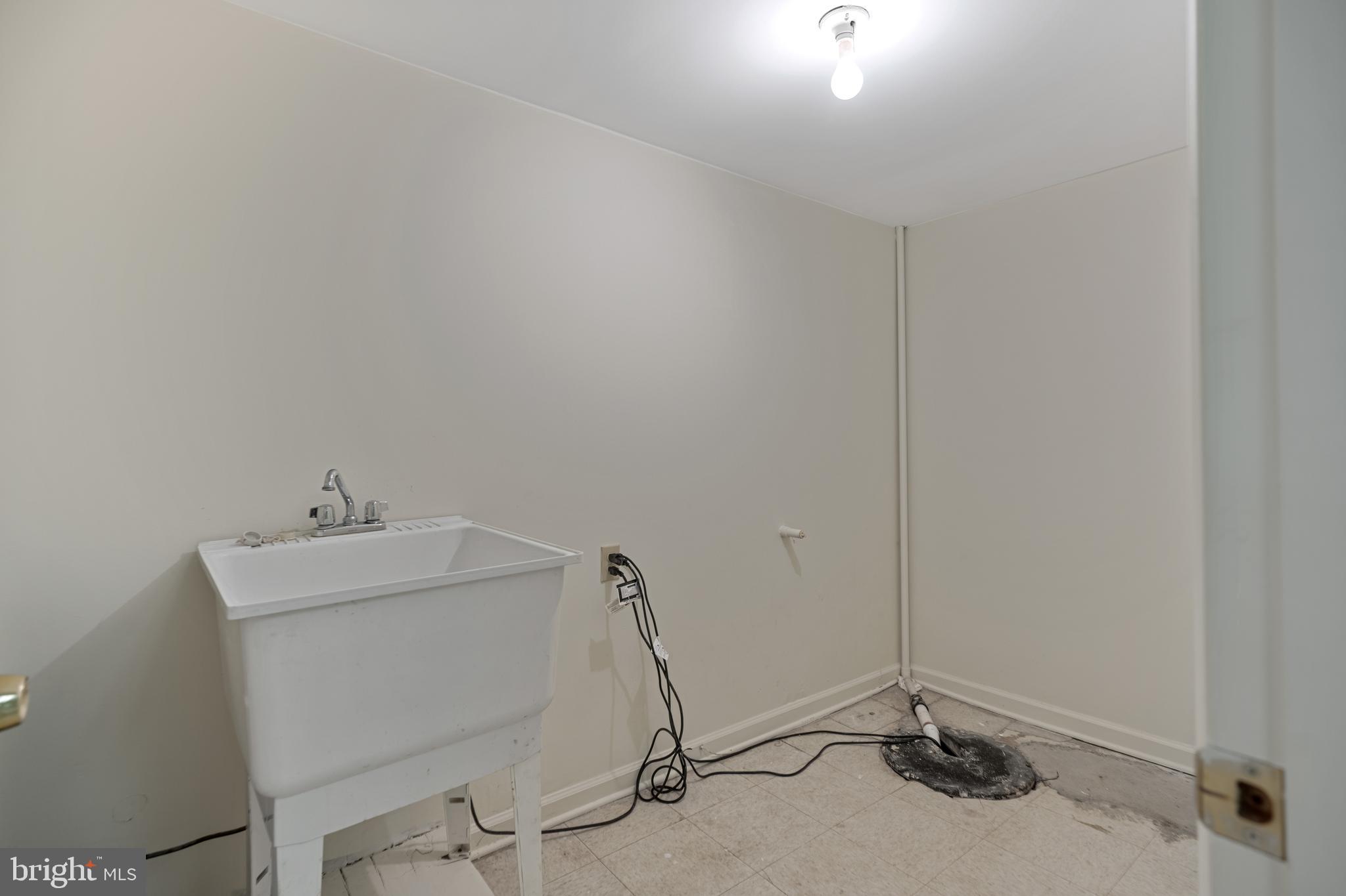 LAKE NORMANDY ESTATES - Residential