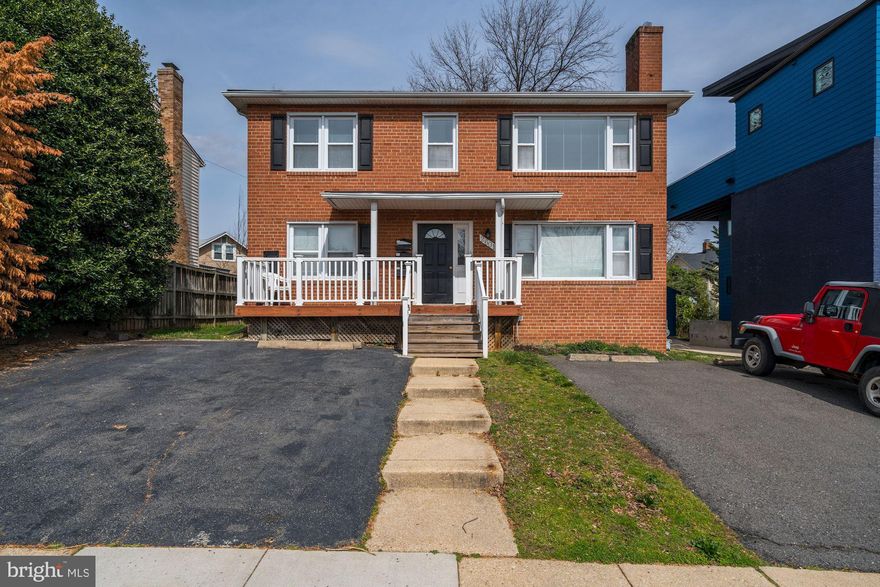 Income-producing 3-unit property just a 10–15 minute walk to Clarendon Metro with easy access to Clarendon, Courthouse, and D.C. The top and main levels each feature 2 BR/1 BA; the lower level is 1 BR/1 BA. Fully rented for a combined $89,100/year. Four off-street parking spaces, private backyard, shared laundry, three gas water heaters, two boilers for radiator heat, and storage. Current rents: Lower $1,575/mo; Main $2,950/mo; Upper $2,900/mo. Ideal for investors seeking strong cash flow in a prime North Arlington location. Email agent for full financials.