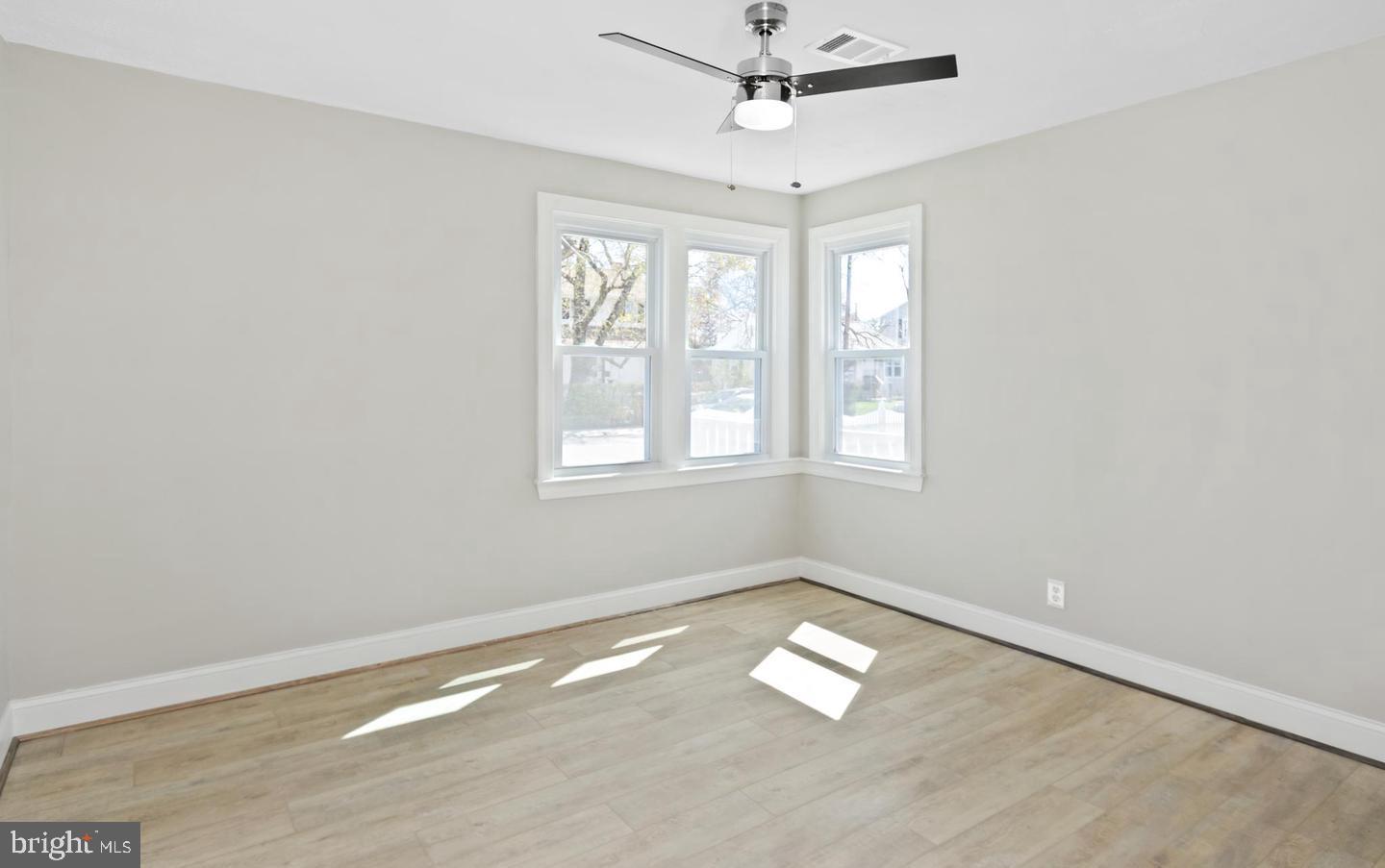 MUNROE GARDENS - Residential