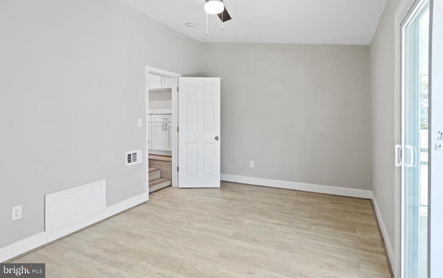 MUNROE GARDENS - Residential