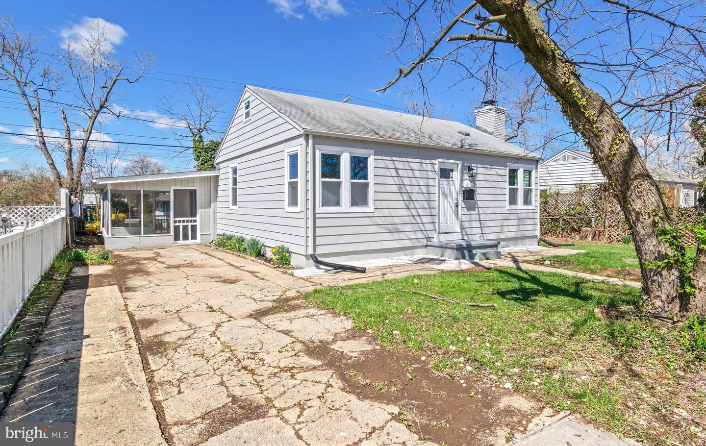 MUNROE GARDENS - Residential