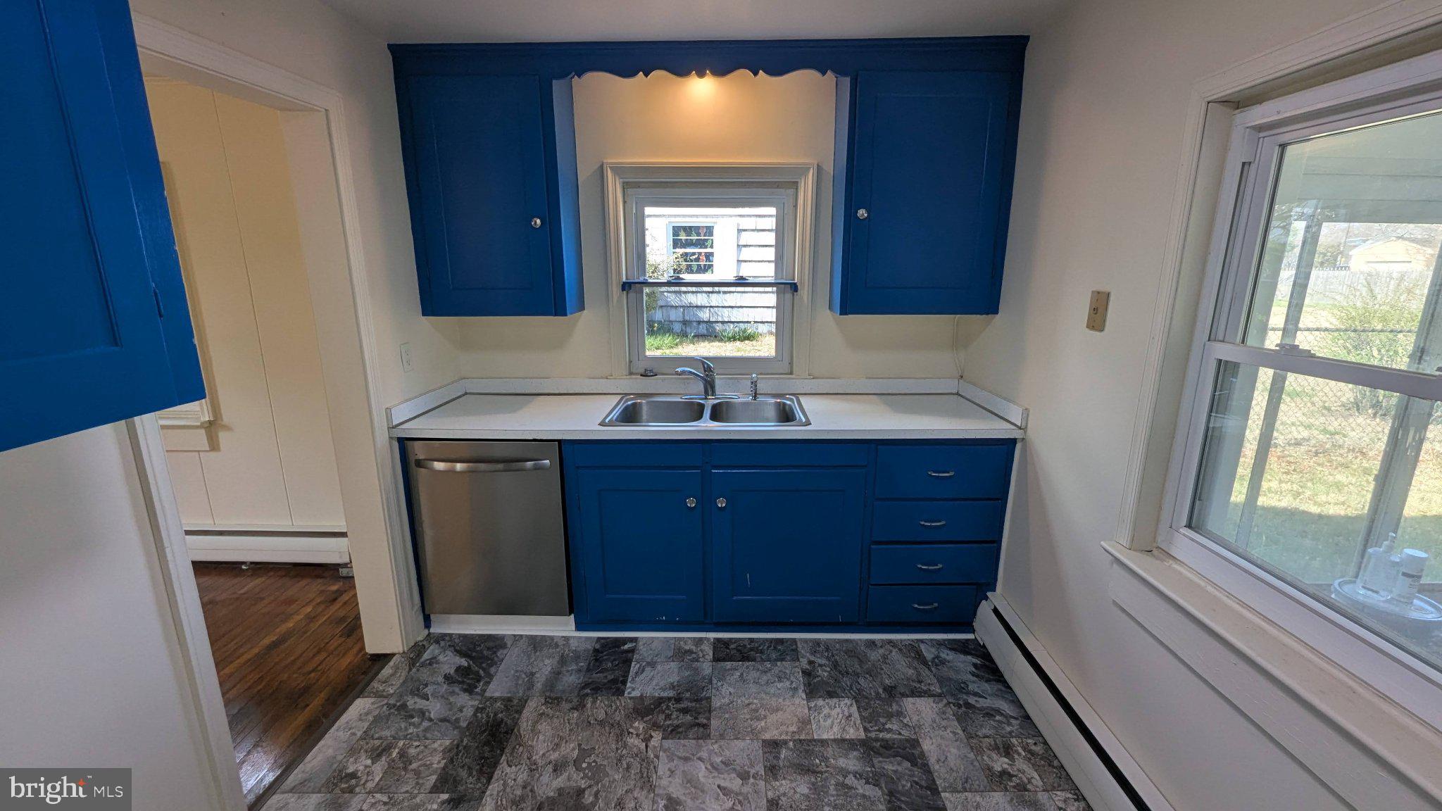 607 N PHILLIPS STREET