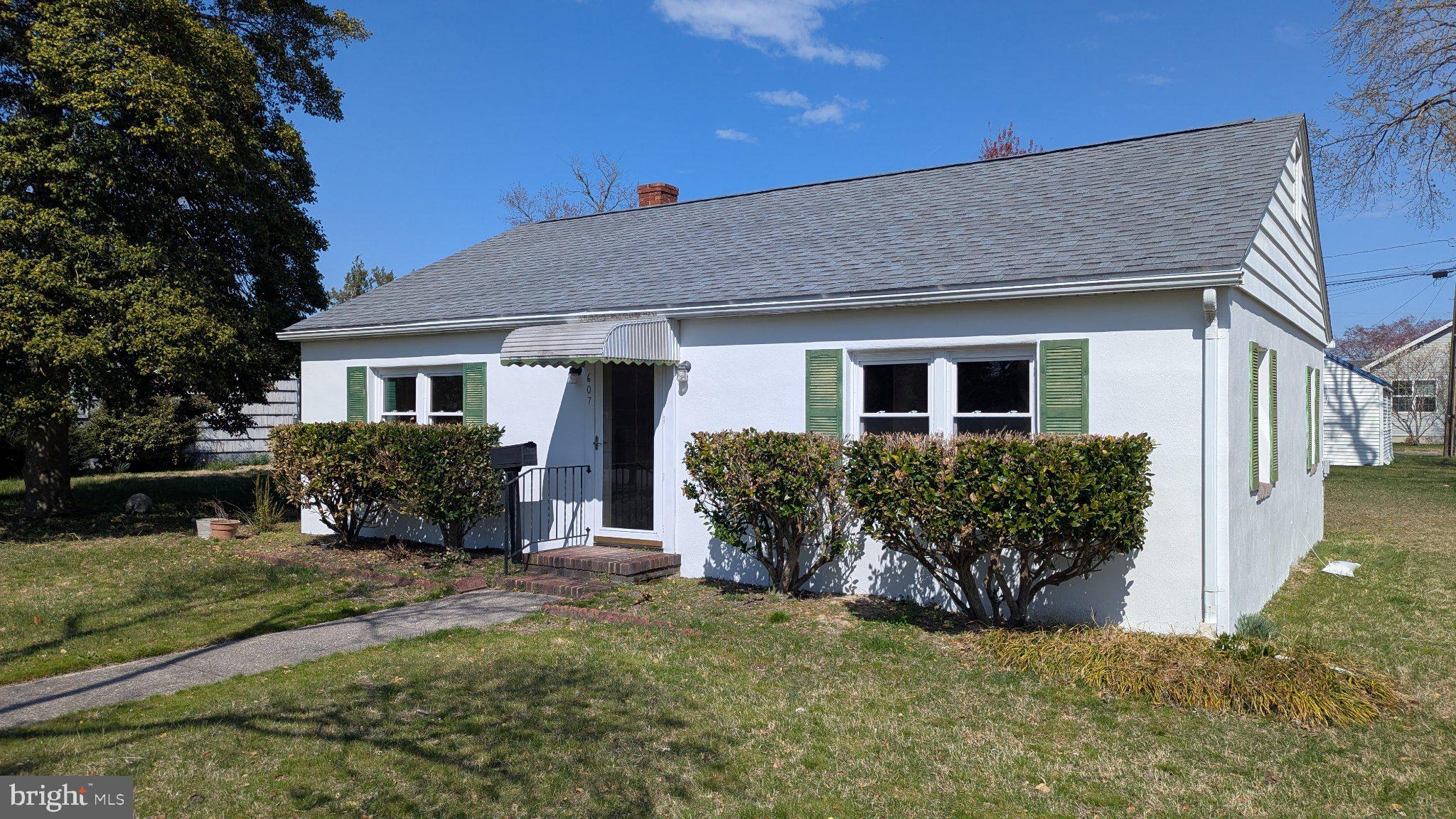 607 N PHILLIPS STREET