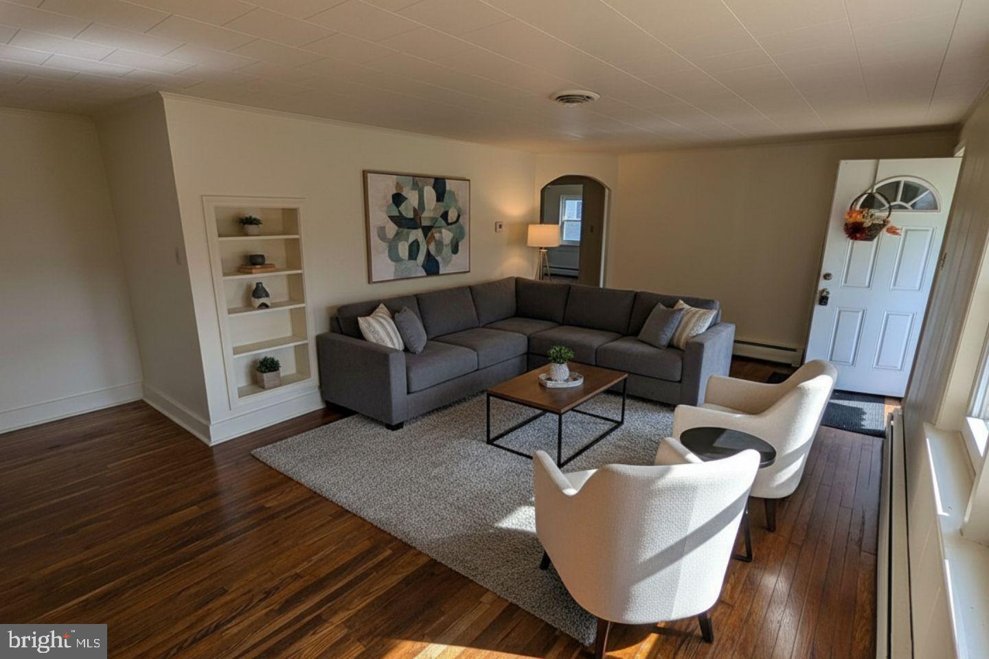 607 N PHILLIPS STREET