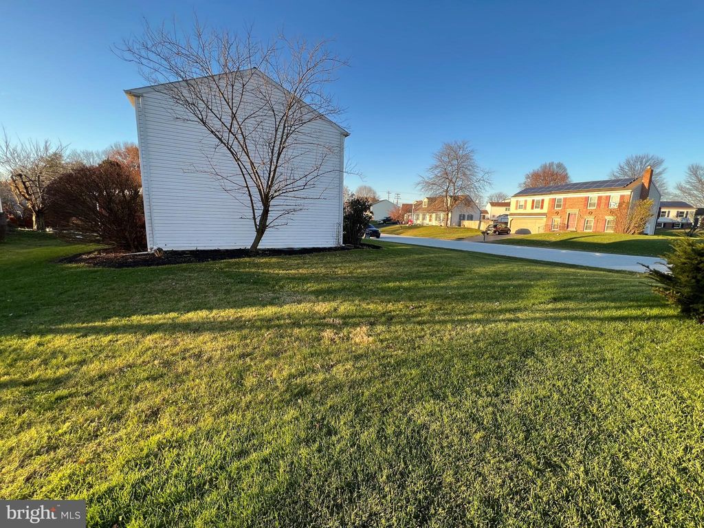 Photo of 1 COBBLESTONE DR, WILLOW STREET, PA 17584 (MLS # PALA2028342)