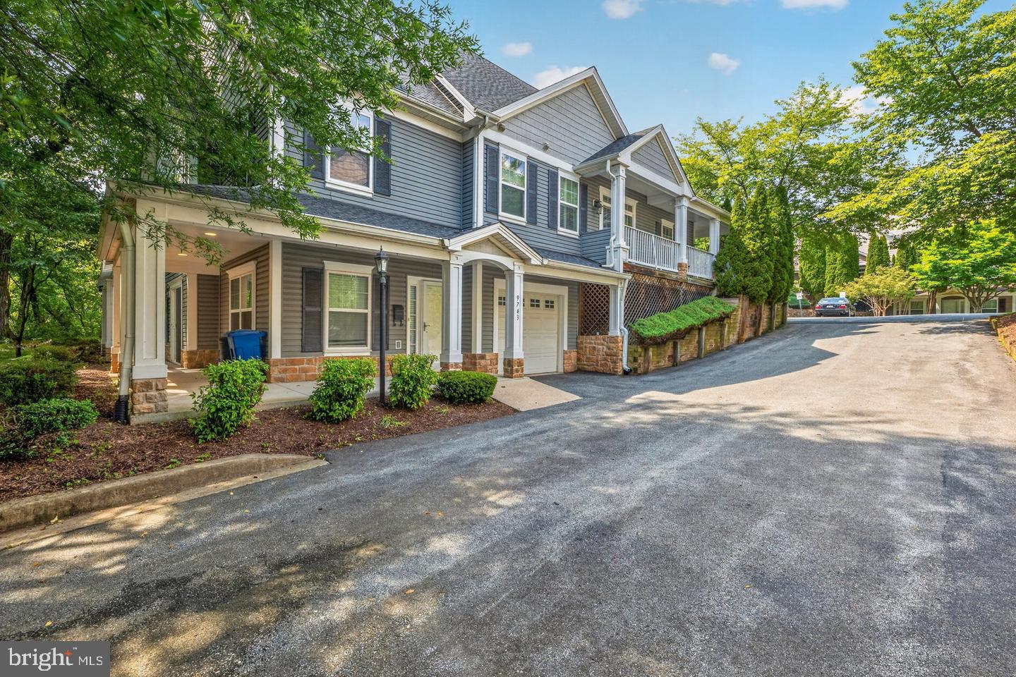 9743 WINERY COURT