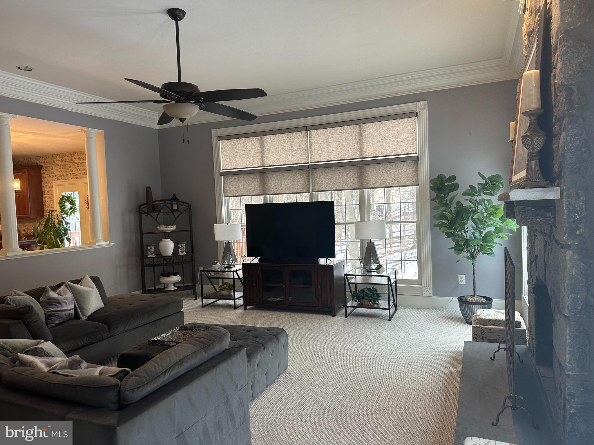 STONEWALL MANOR - Residential