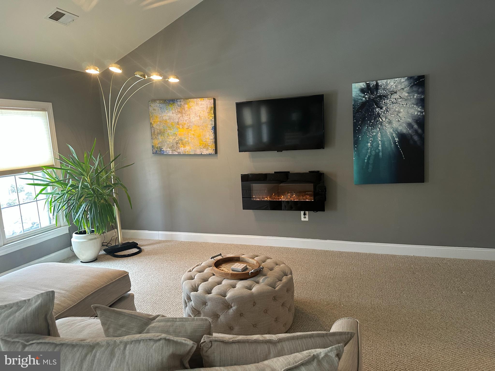 STONEWALL MANOR - Residential