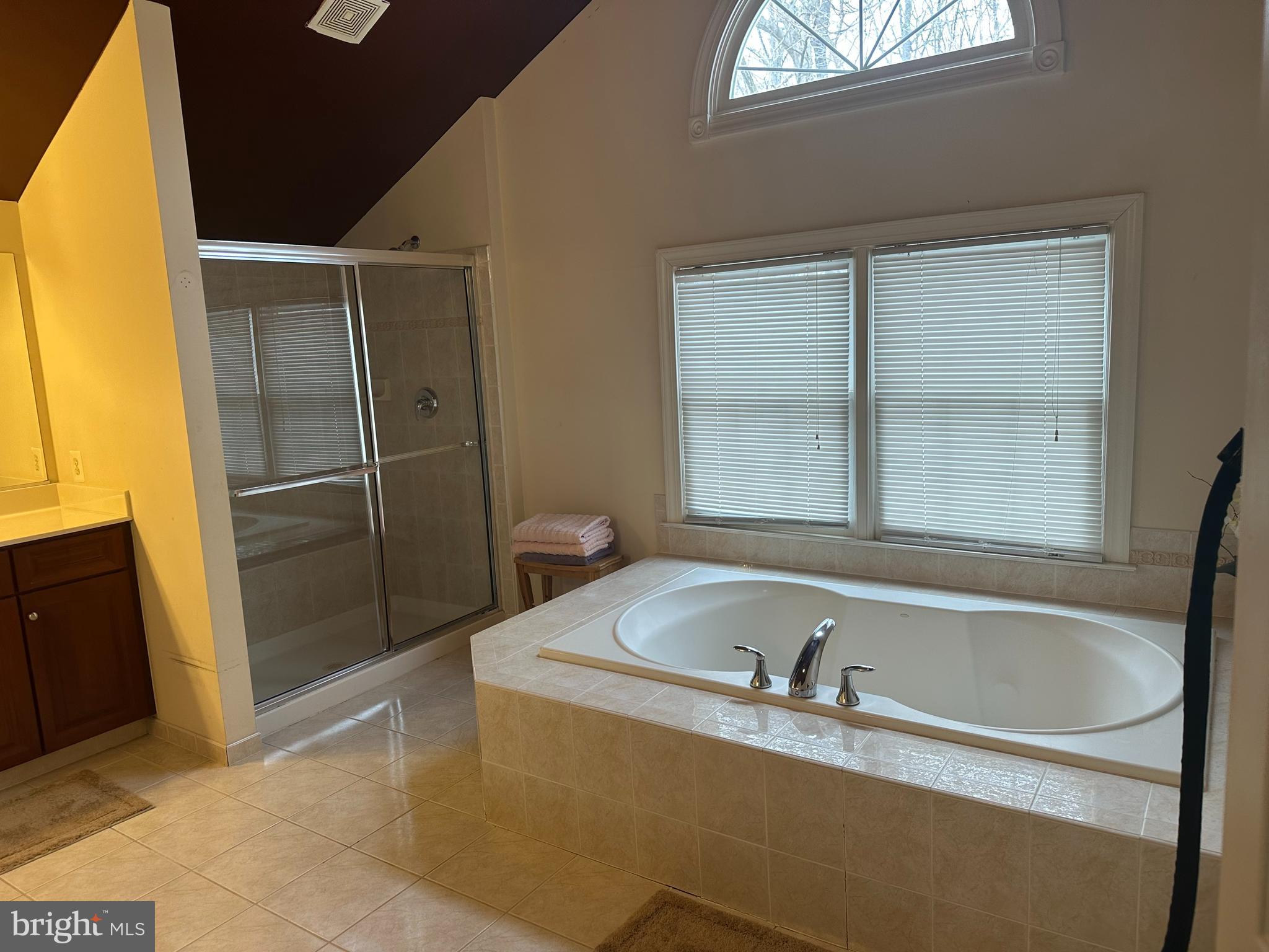 STONEWALL MANOR - Residential