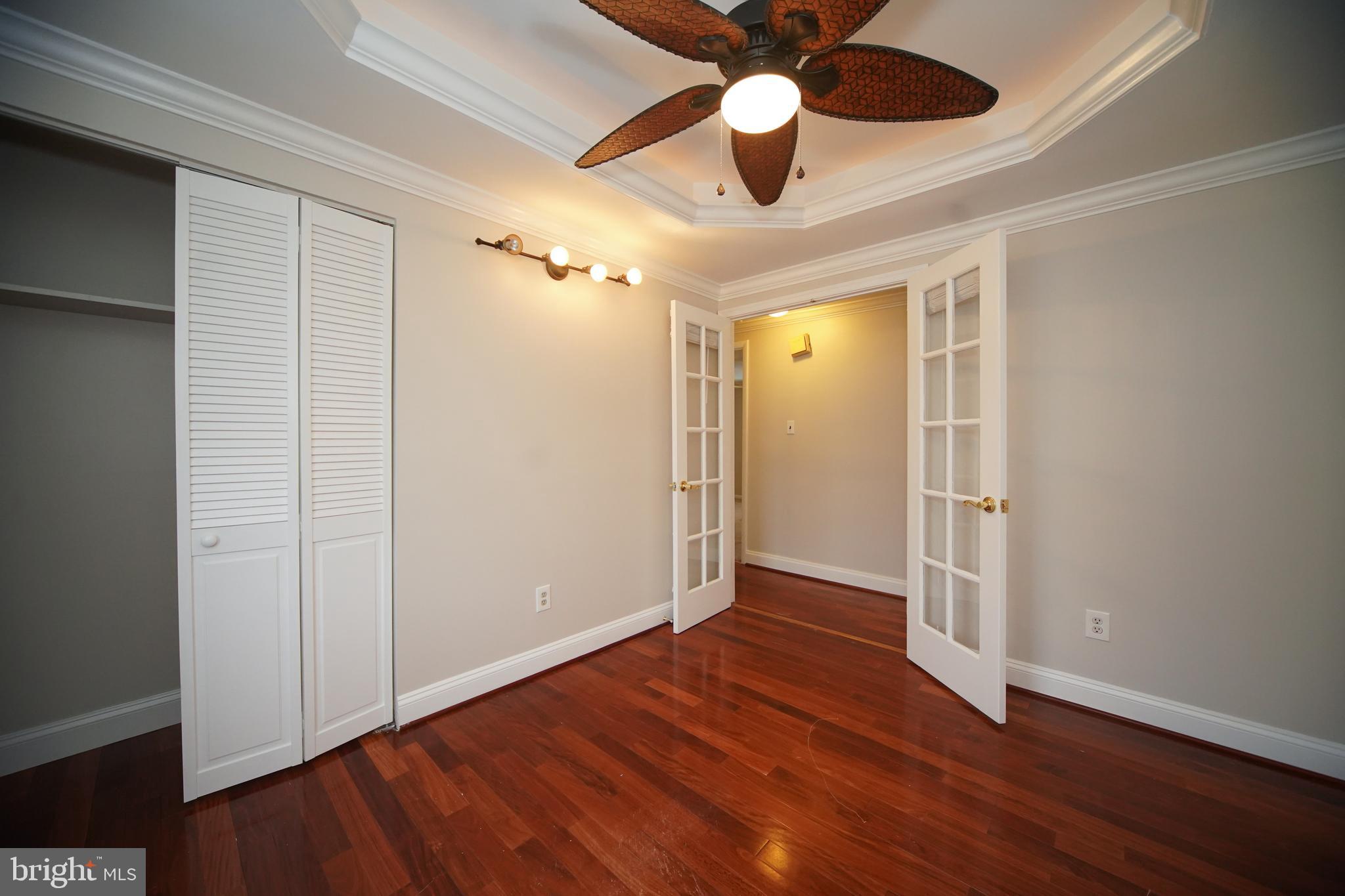 WOODBRIDGE VALLEY - Residential