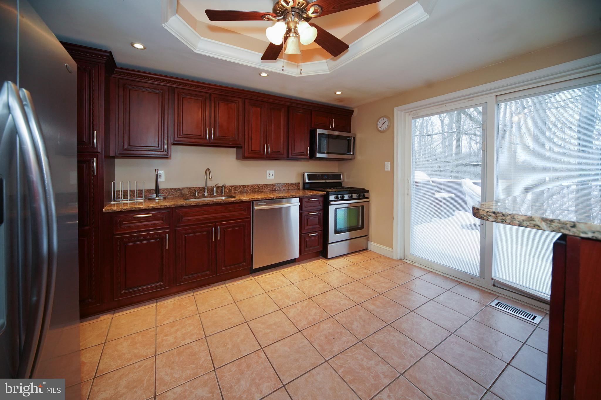 WOODBRIDGE VALLEY - Residential