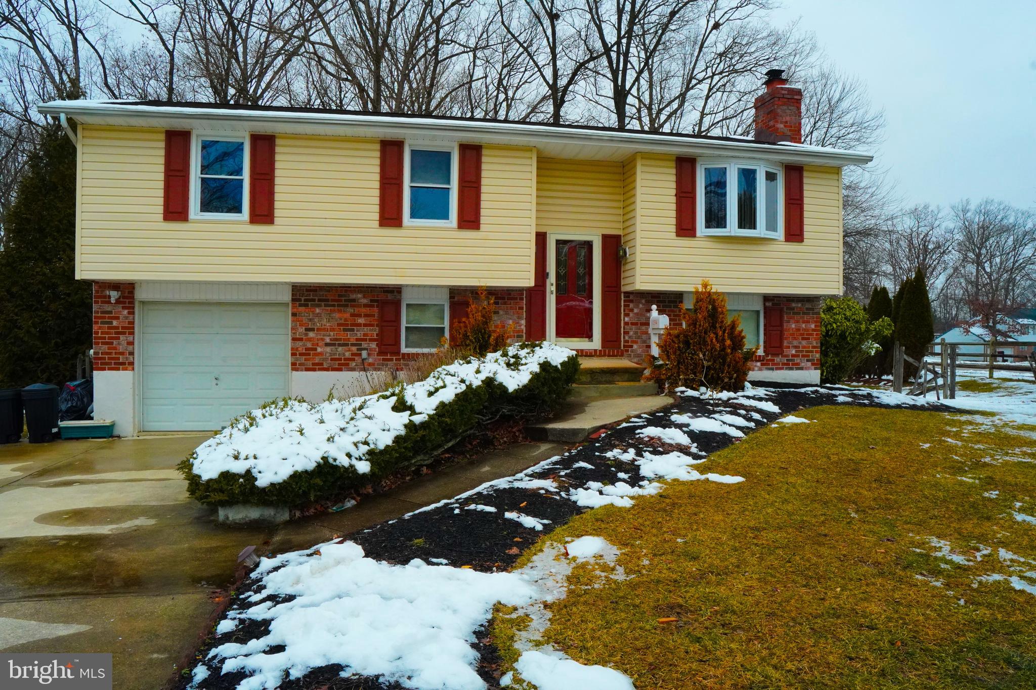 WOODBRIDGE VALLEY - Residential