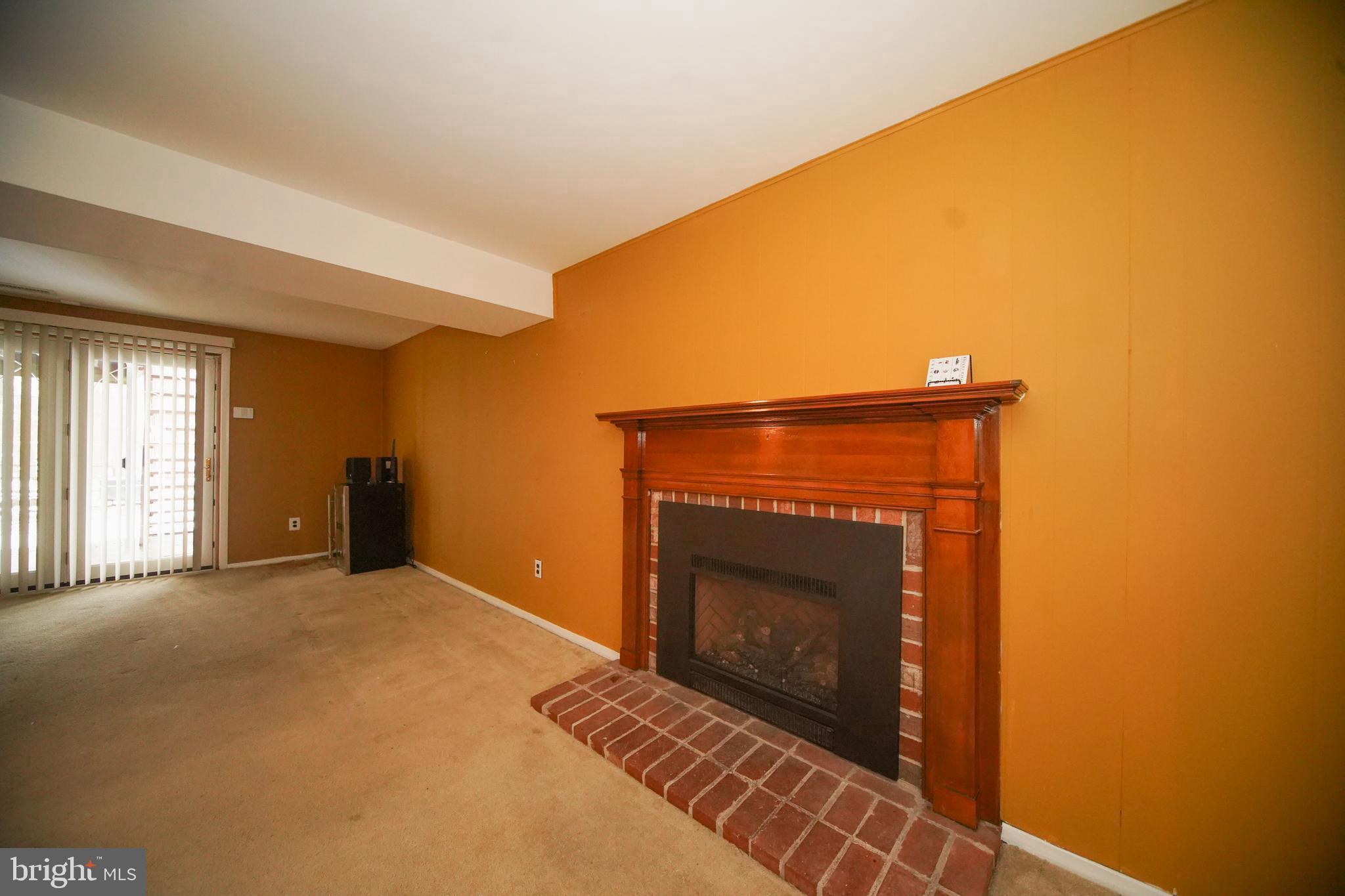 WOODBRIDGE VALLEY - Residential