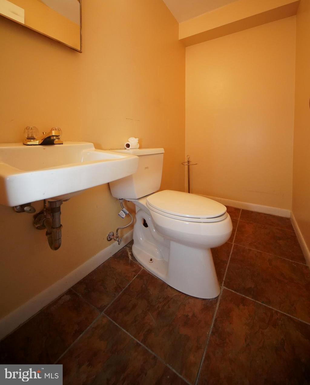 WOODBRIDGE VALLEY - Residential