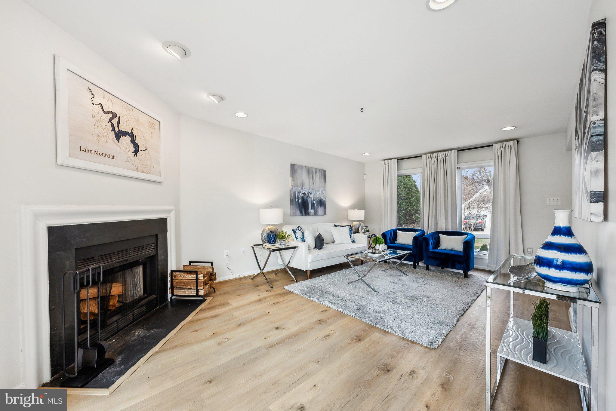 MONTCLAIR ISLAND - Residential