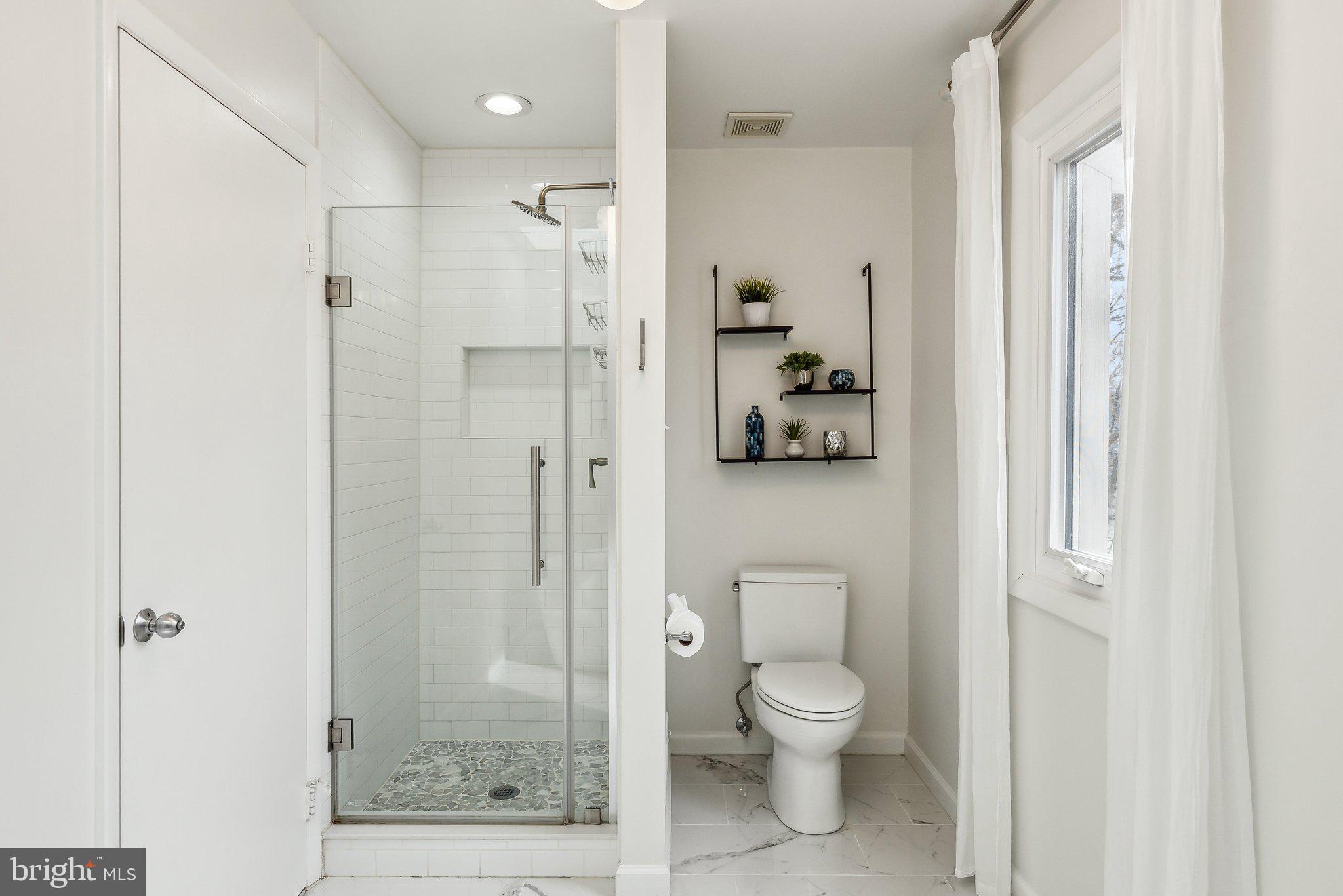 MONTCLAIR ISLAND - Residential