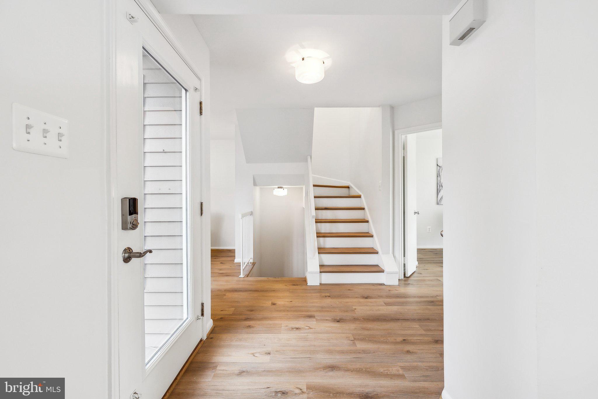 MONTCLAIR ISLAND - Residential