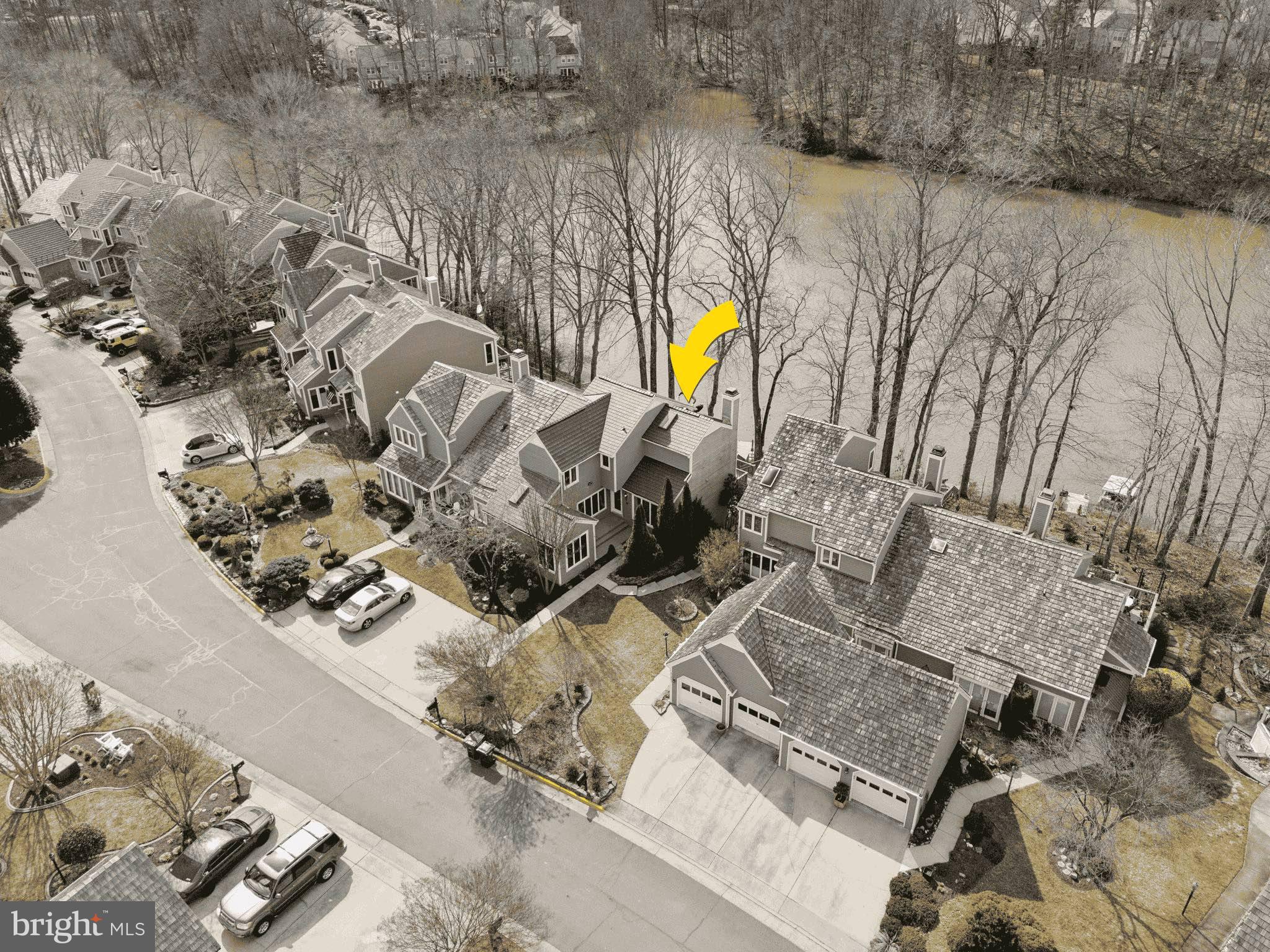 MONTCLAIR ISLAND - Residential