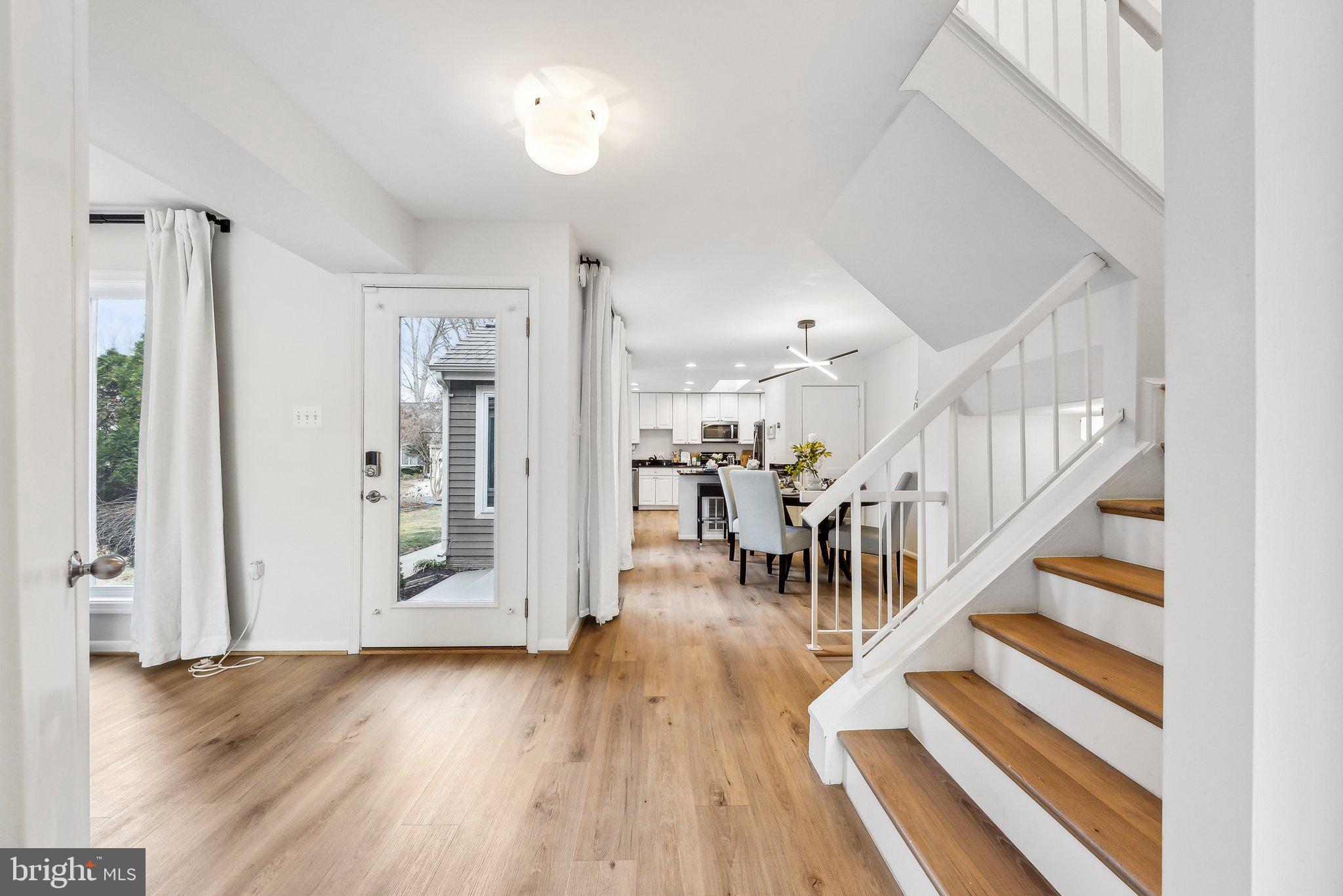 MONTCLAIR ISLAND - Residential