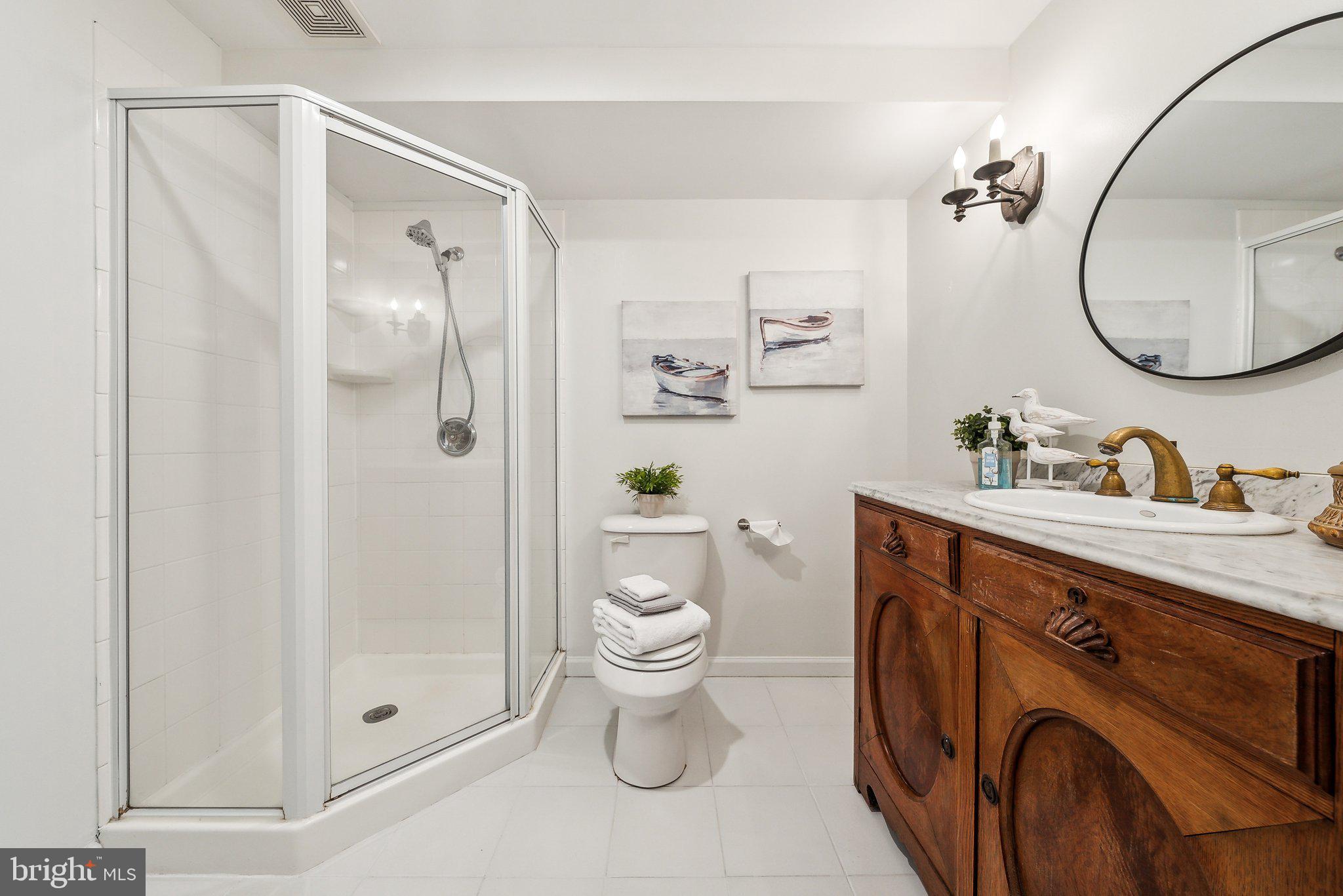 MONTCLAIR ISLAND - Residential