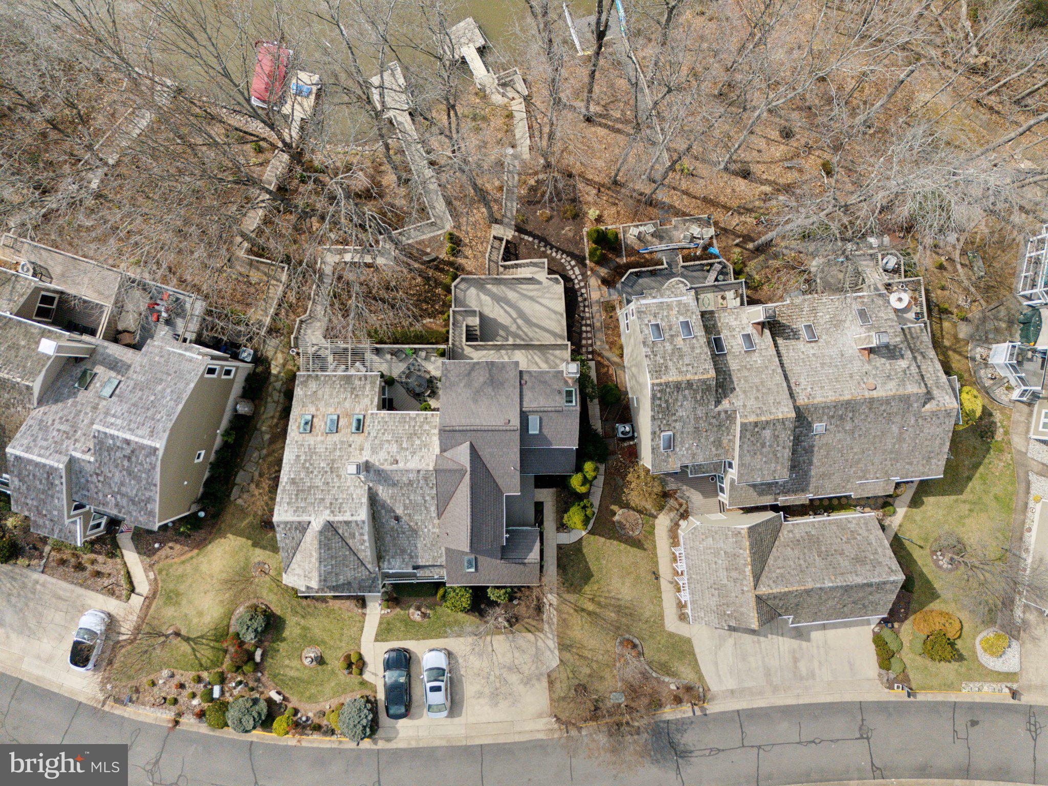 MONTCLAIR ISLAND - Residential