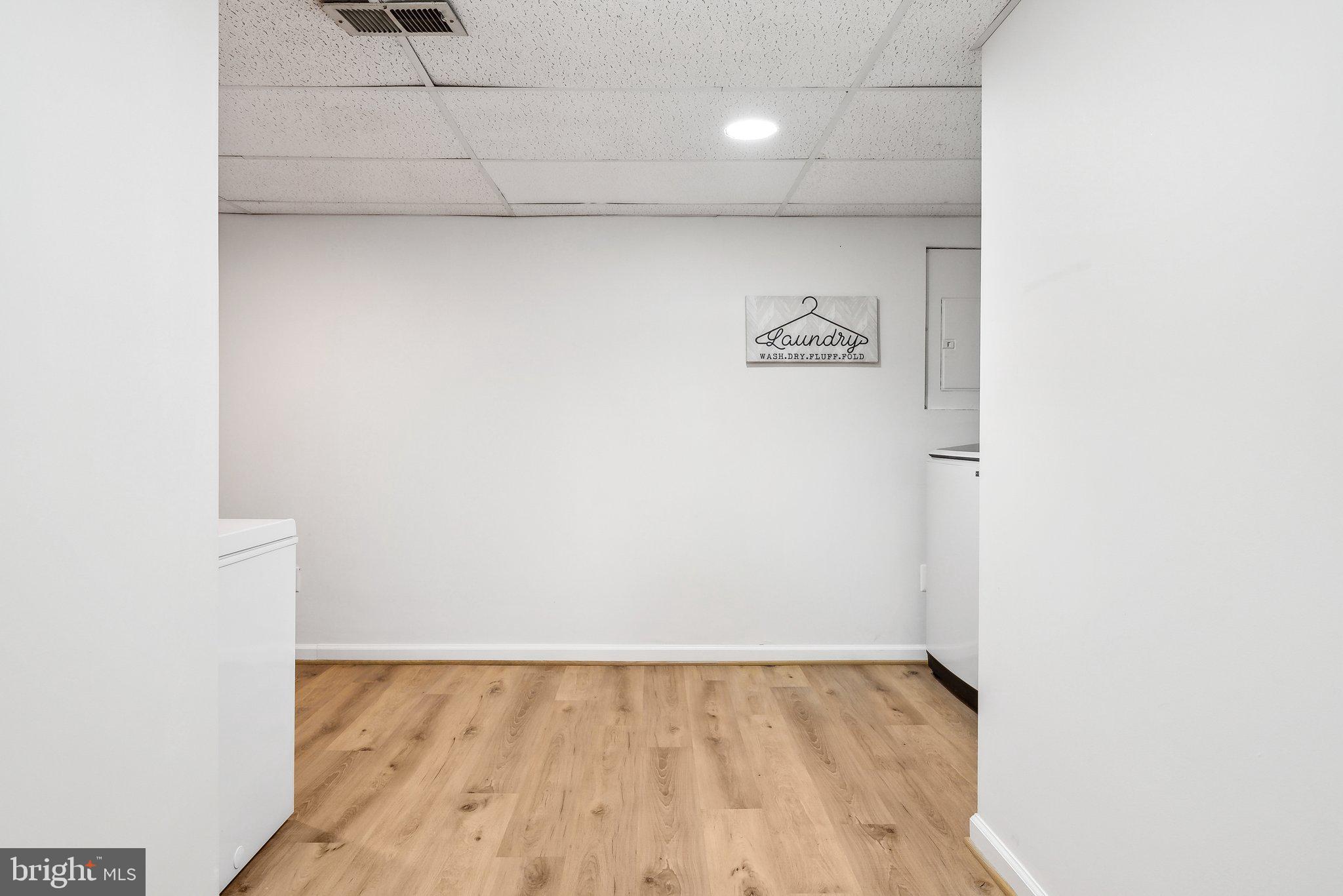 MONTCLAIR ISLAND - Residential