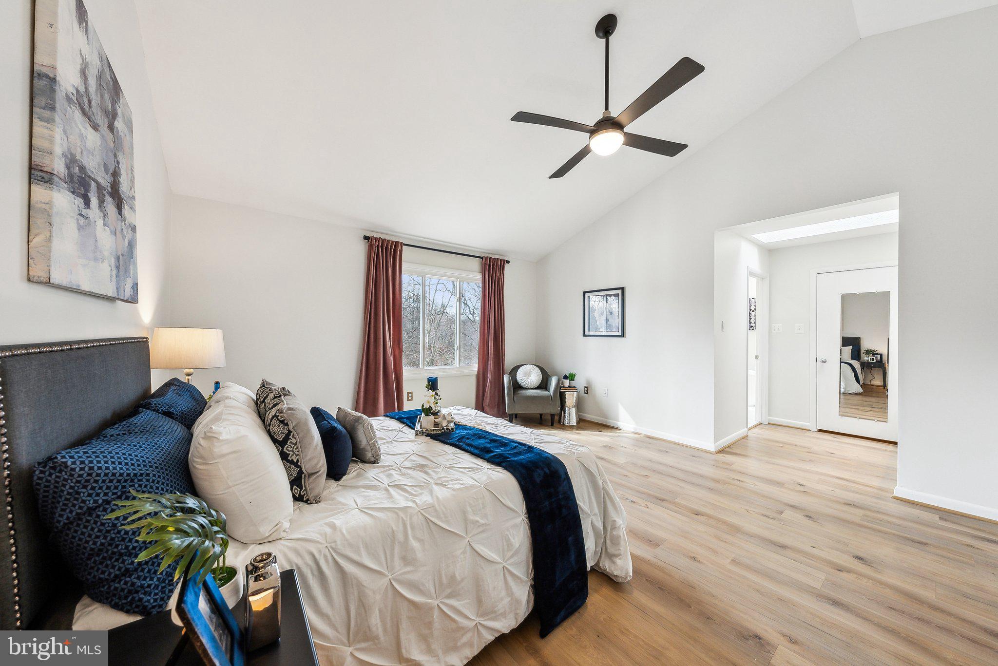 MONTCLAIR ISLAND - Residential