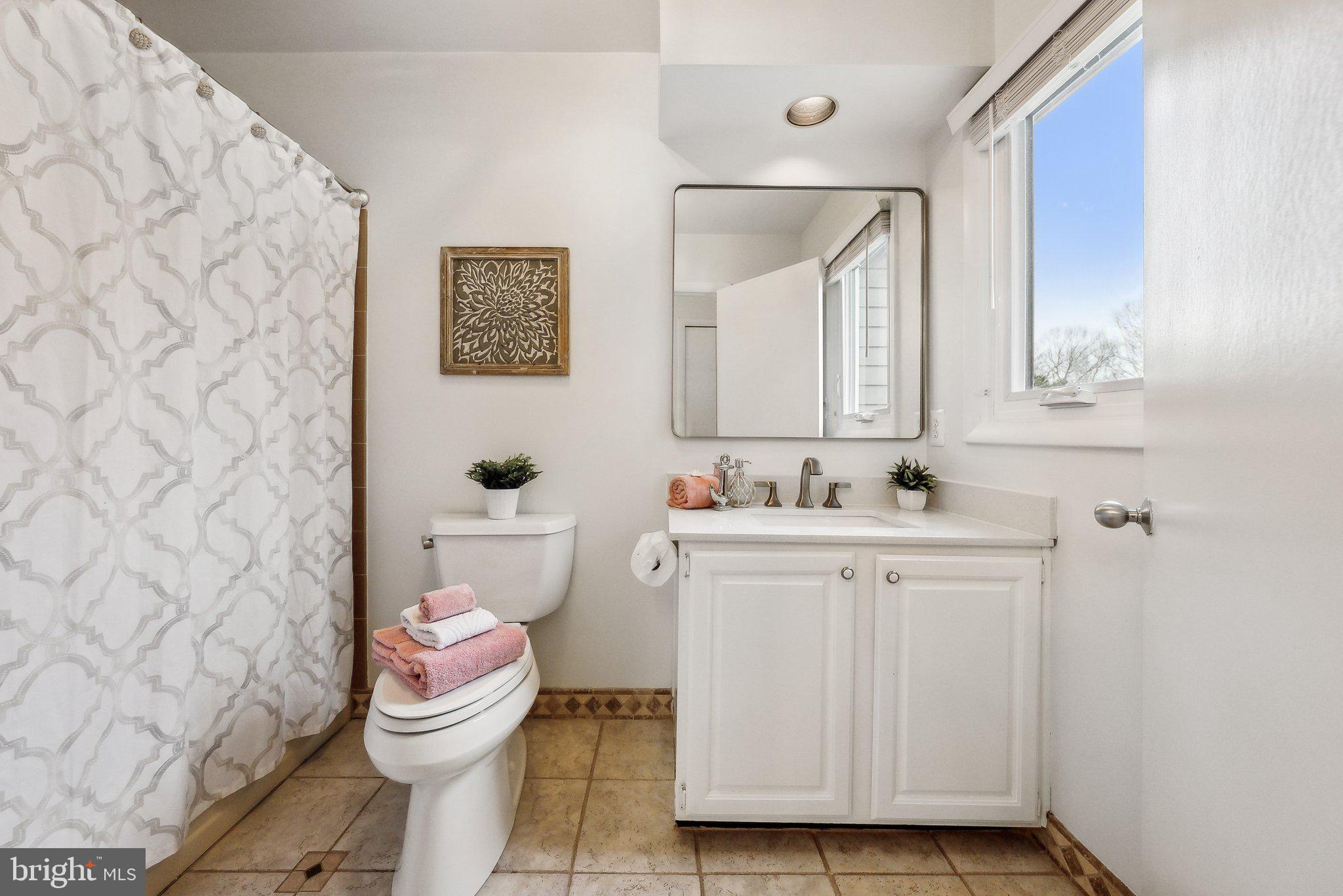 MONTCLAIR ISLAND - Residential