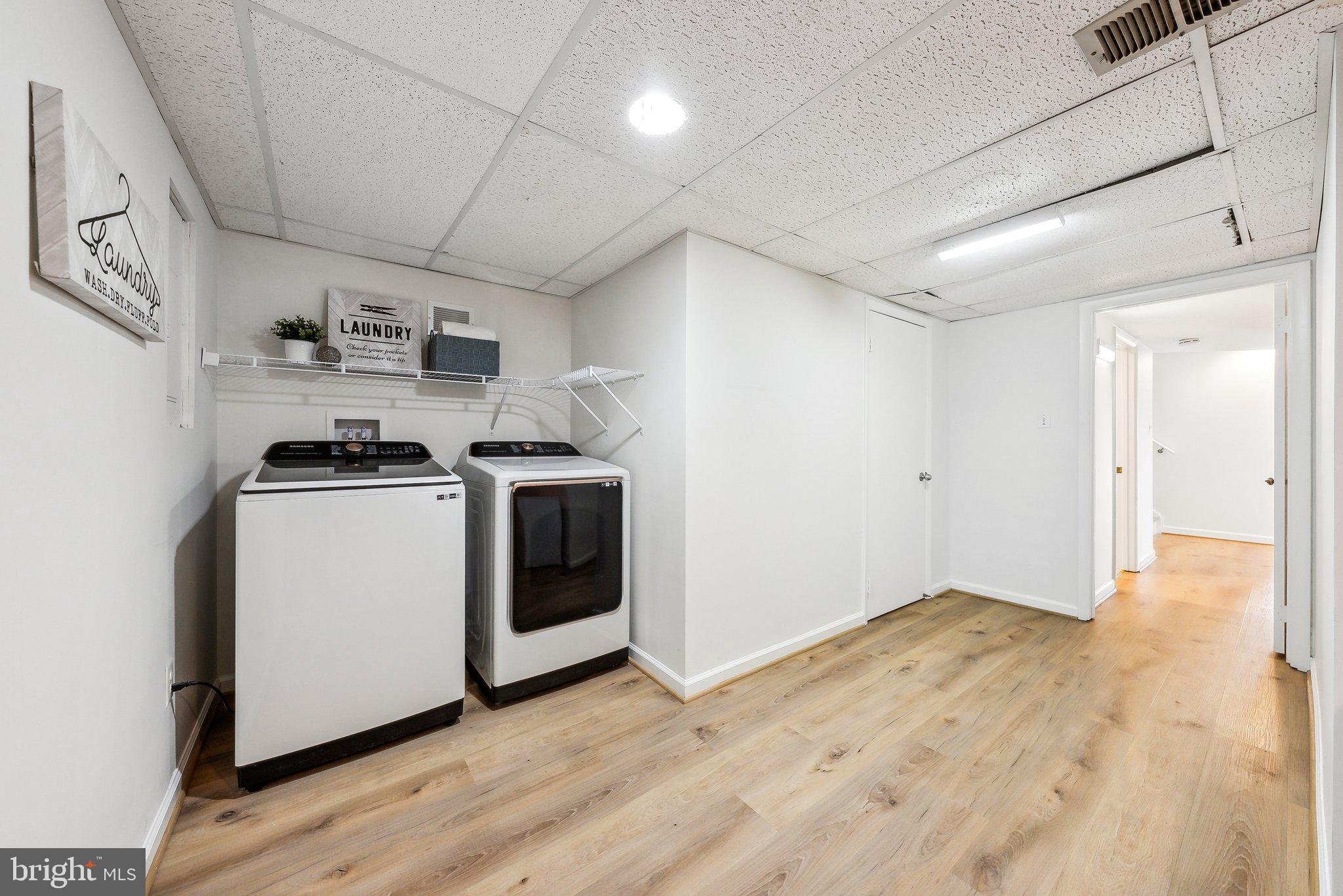 MONTCLAIR ISLAND - Residential