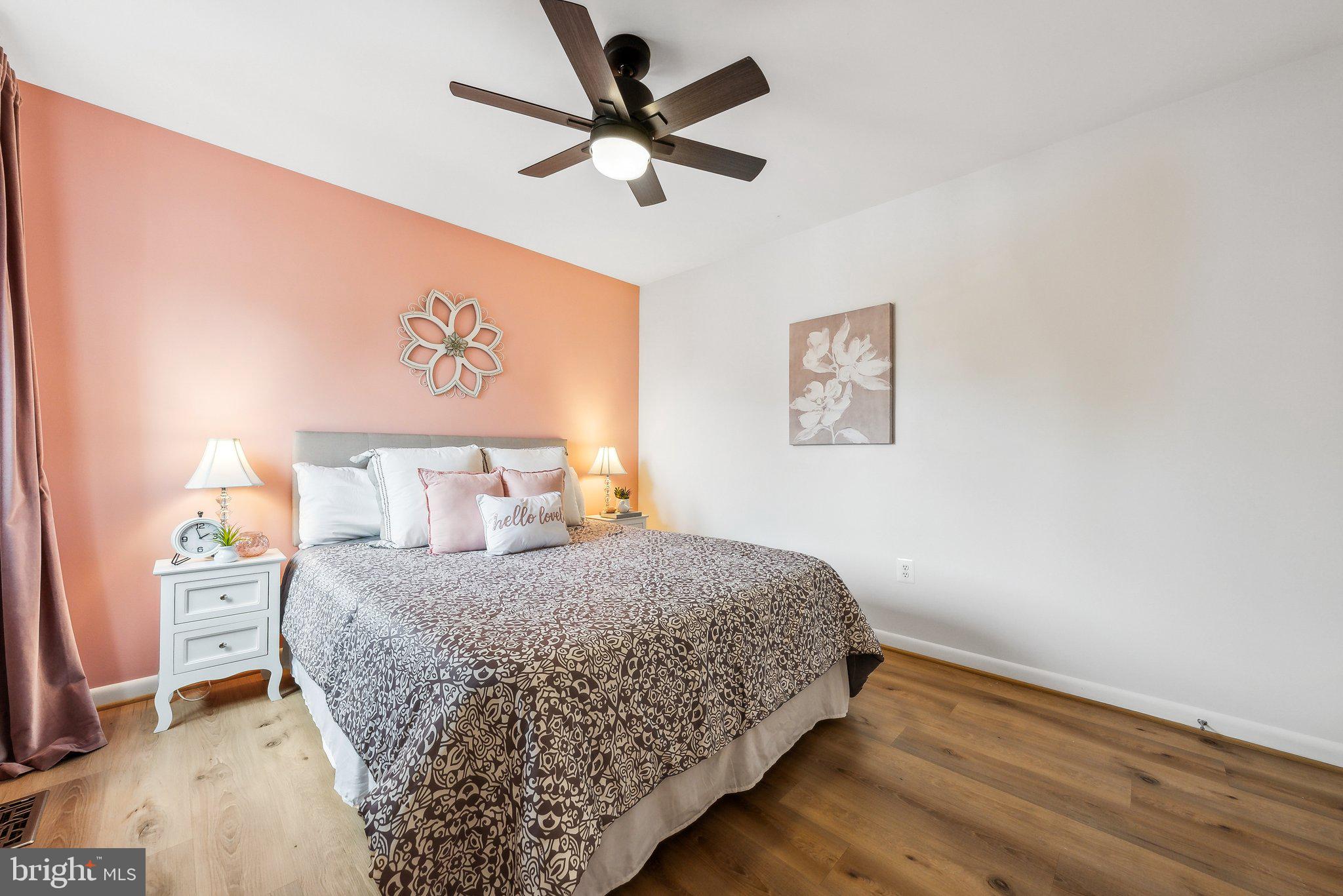 MONTCLAIR ISLAND - Residential