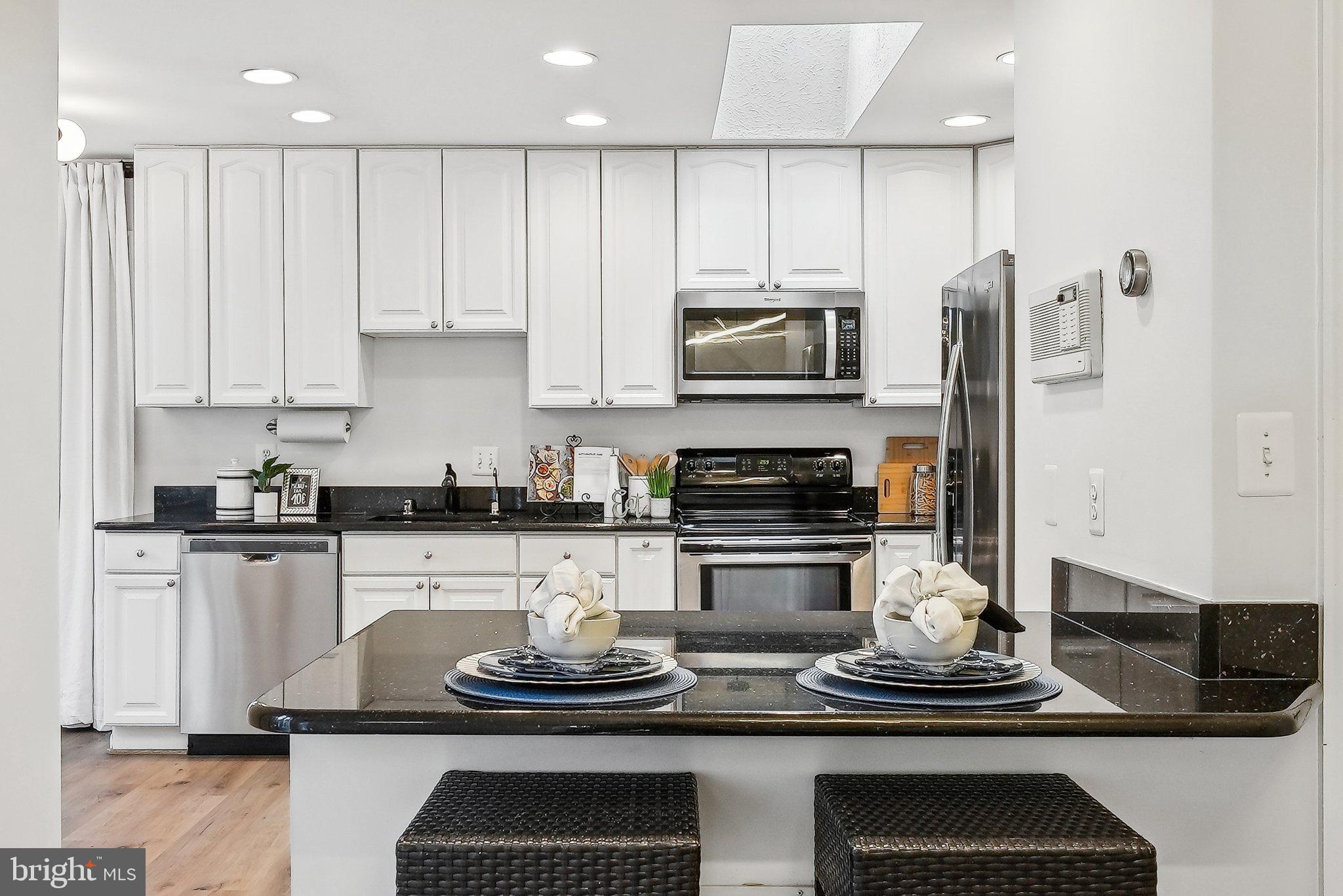 MONTCLAIR ISLAND - Residential