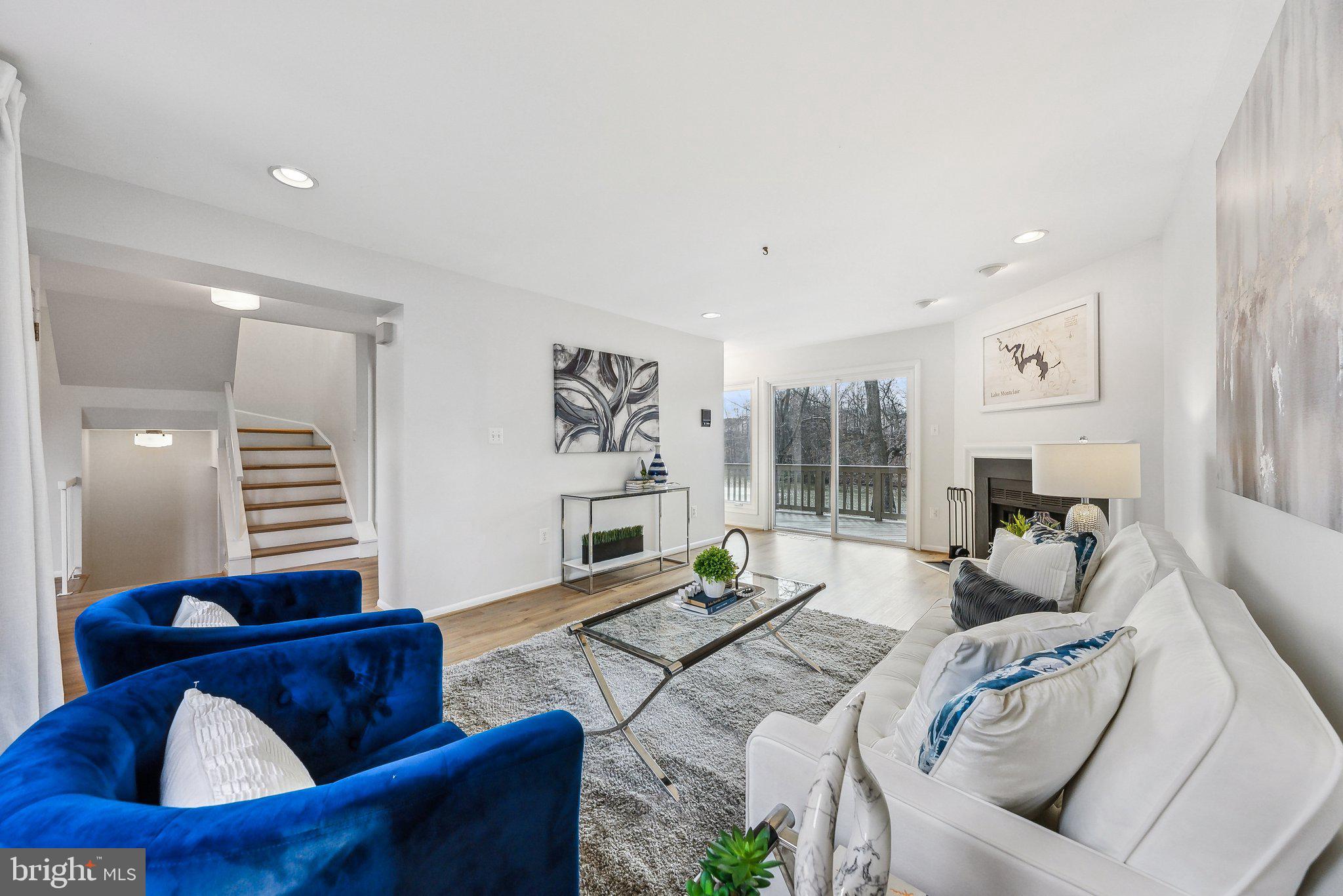 MONTCLAIR ISLAND - Residential