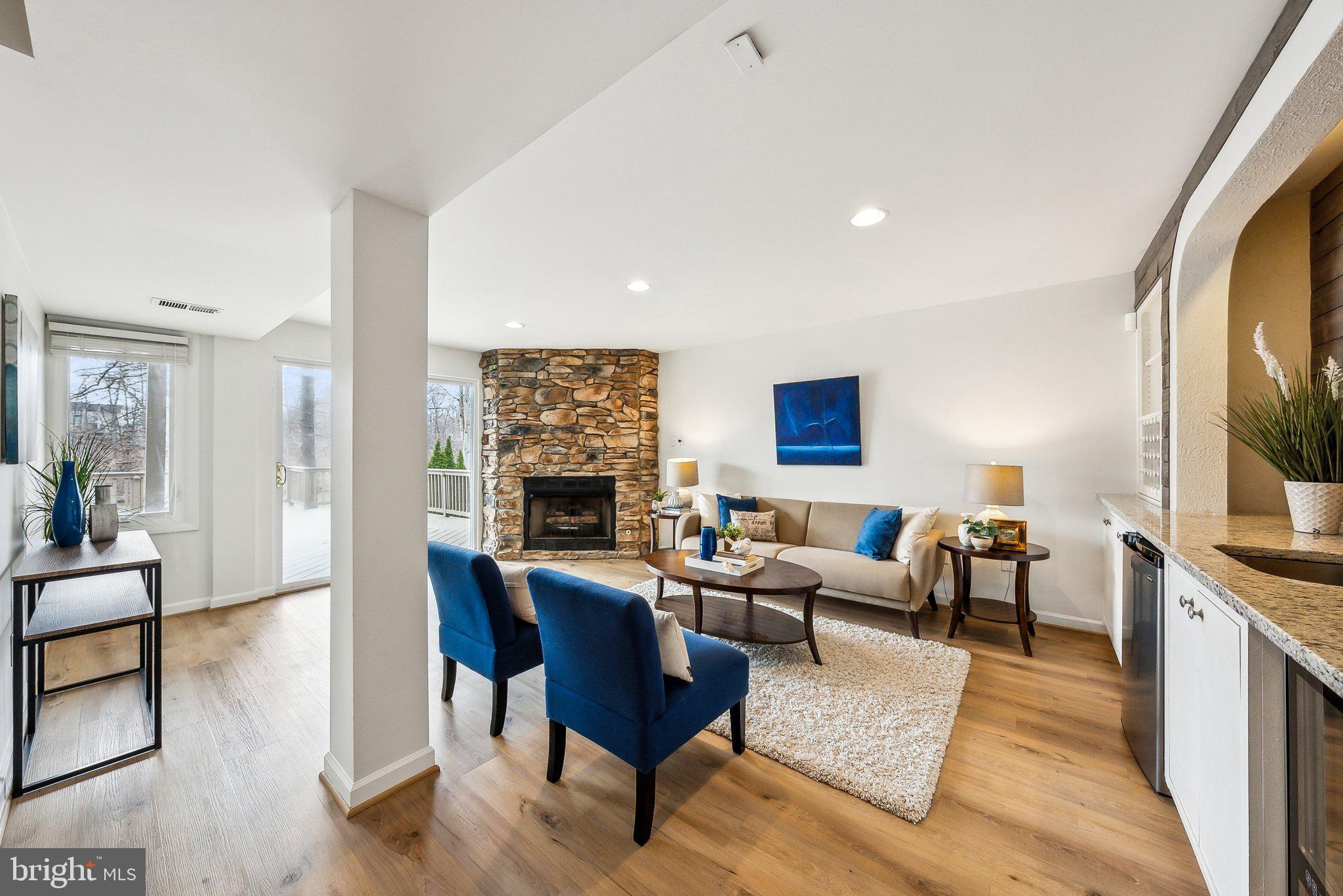 MONTCLAIR ISLAND - Residential