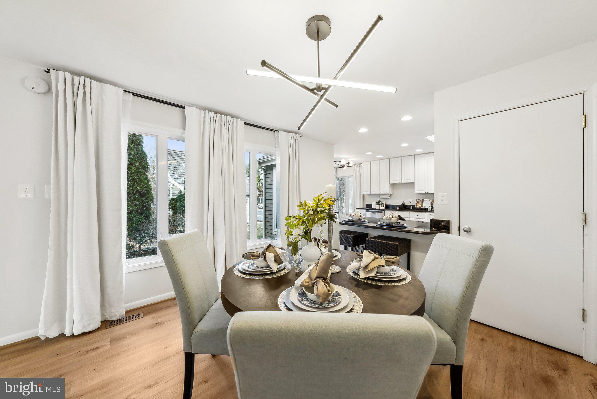 MONTCLAIR ISLAND - Residential